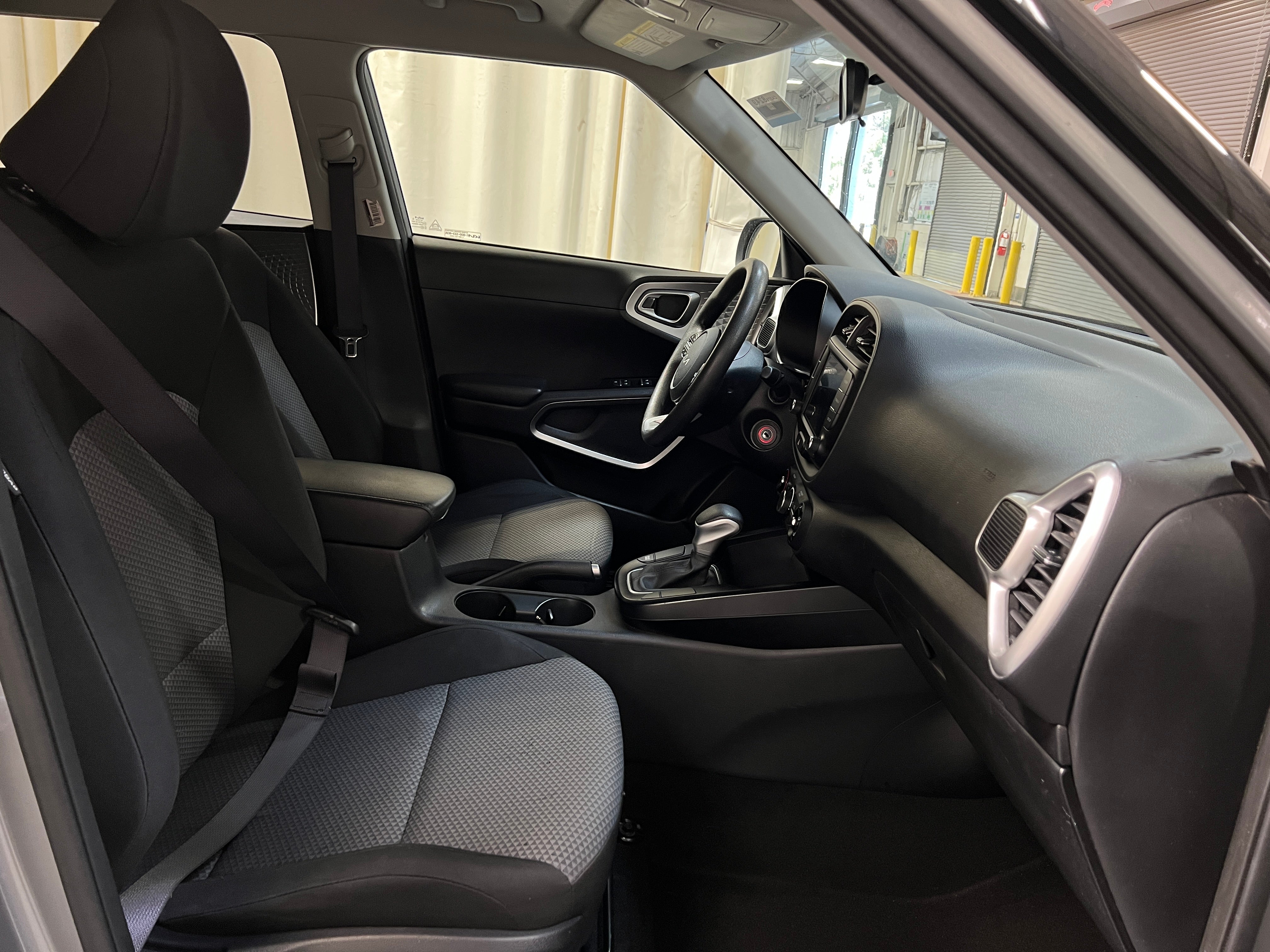 2023 Kia Soul LX 2