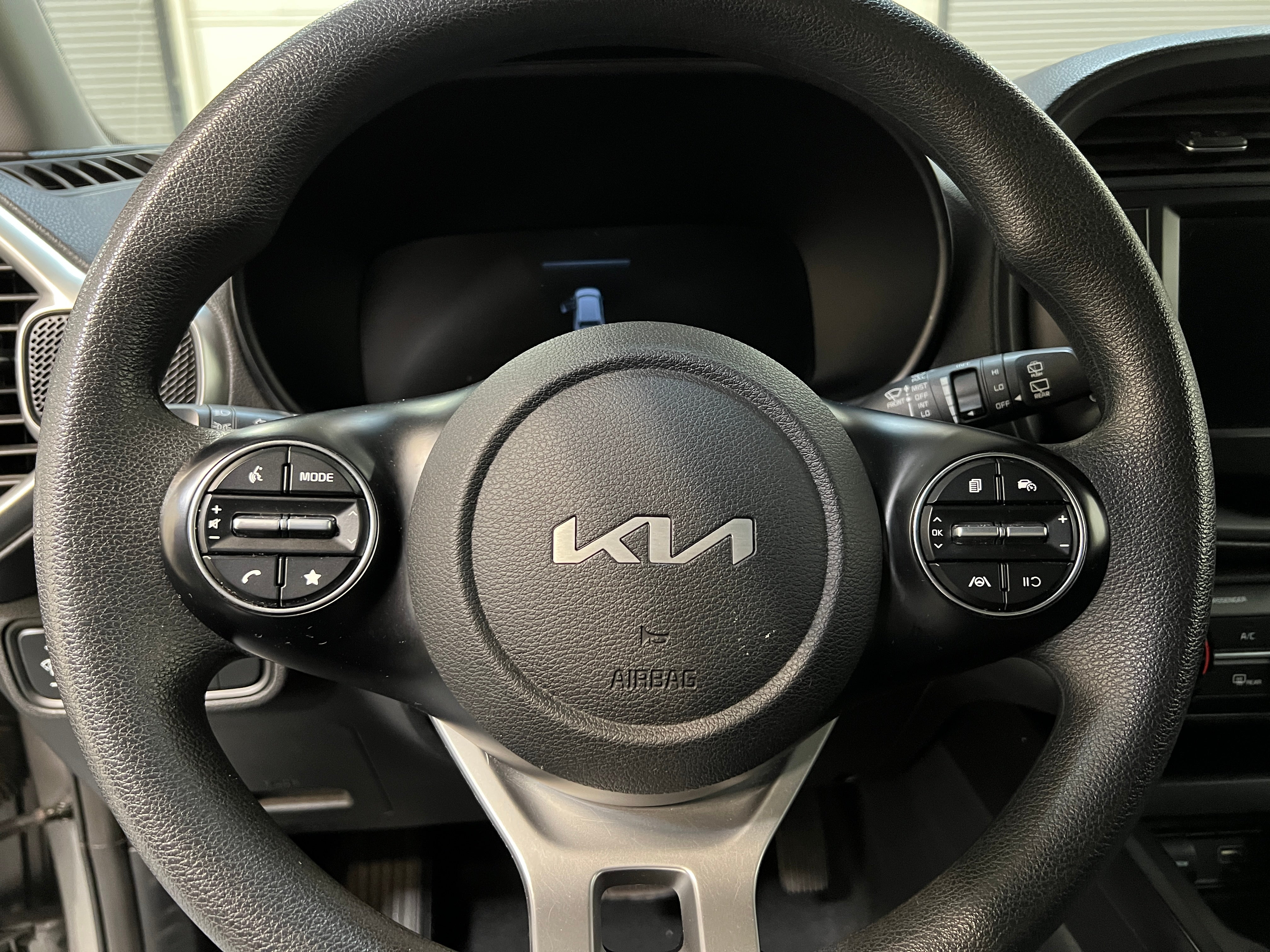 2023 Kia Soul LX 5