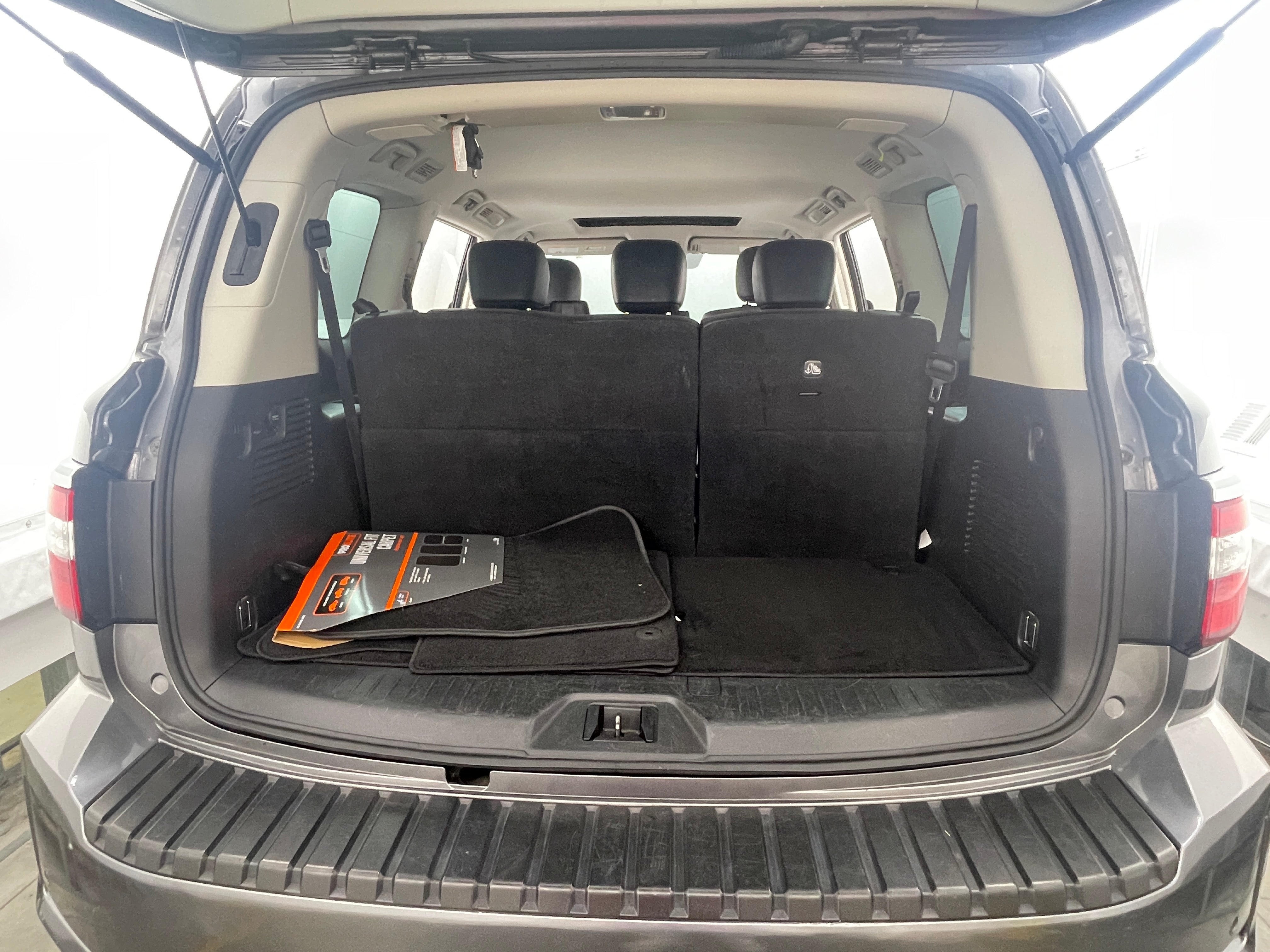 2023 Nissan Armada SL 6