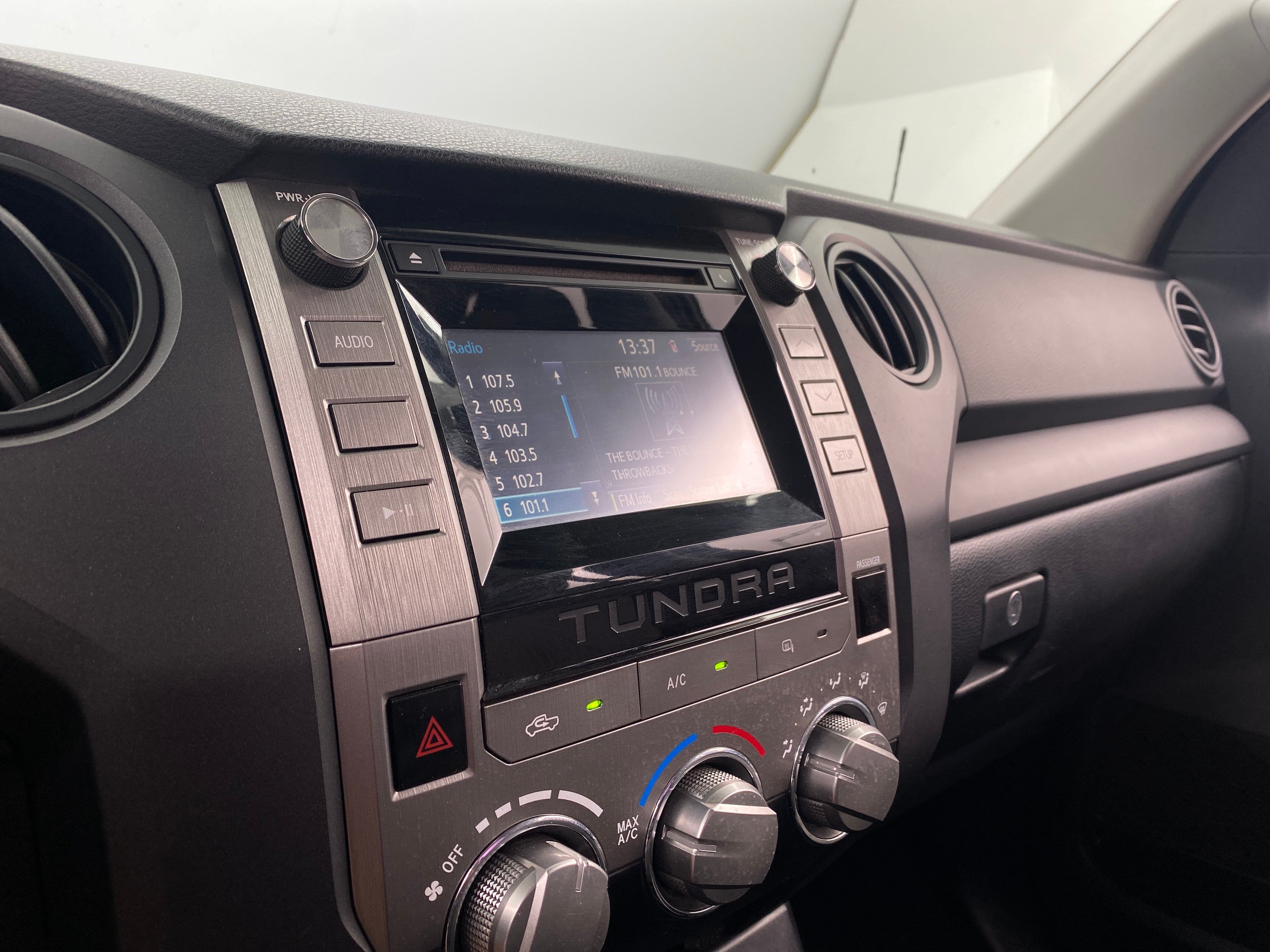 2014 Toyota Tundra SR 4
