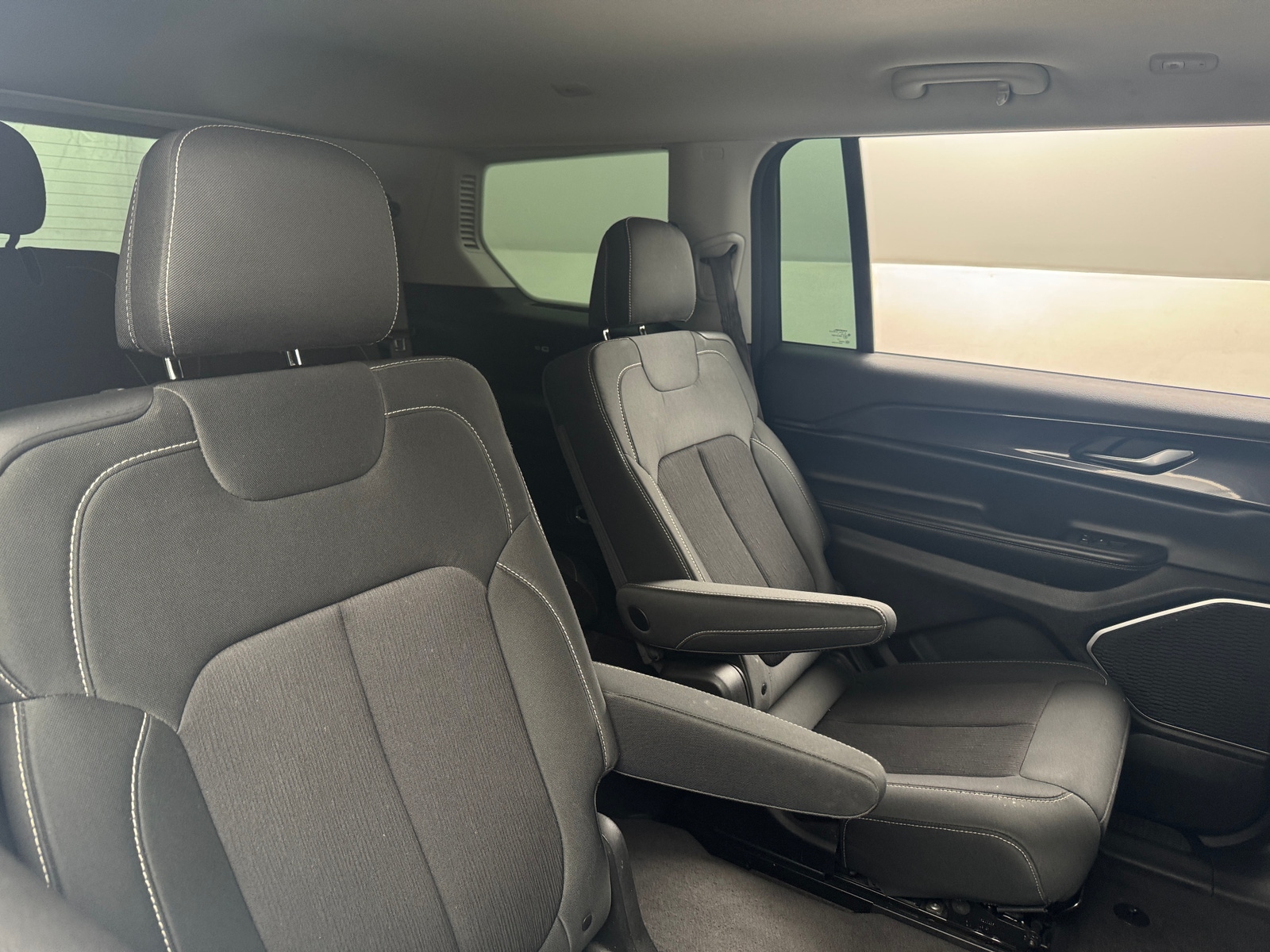 Thumbnail: 2021 Jeep Grand Cherokee L - 6