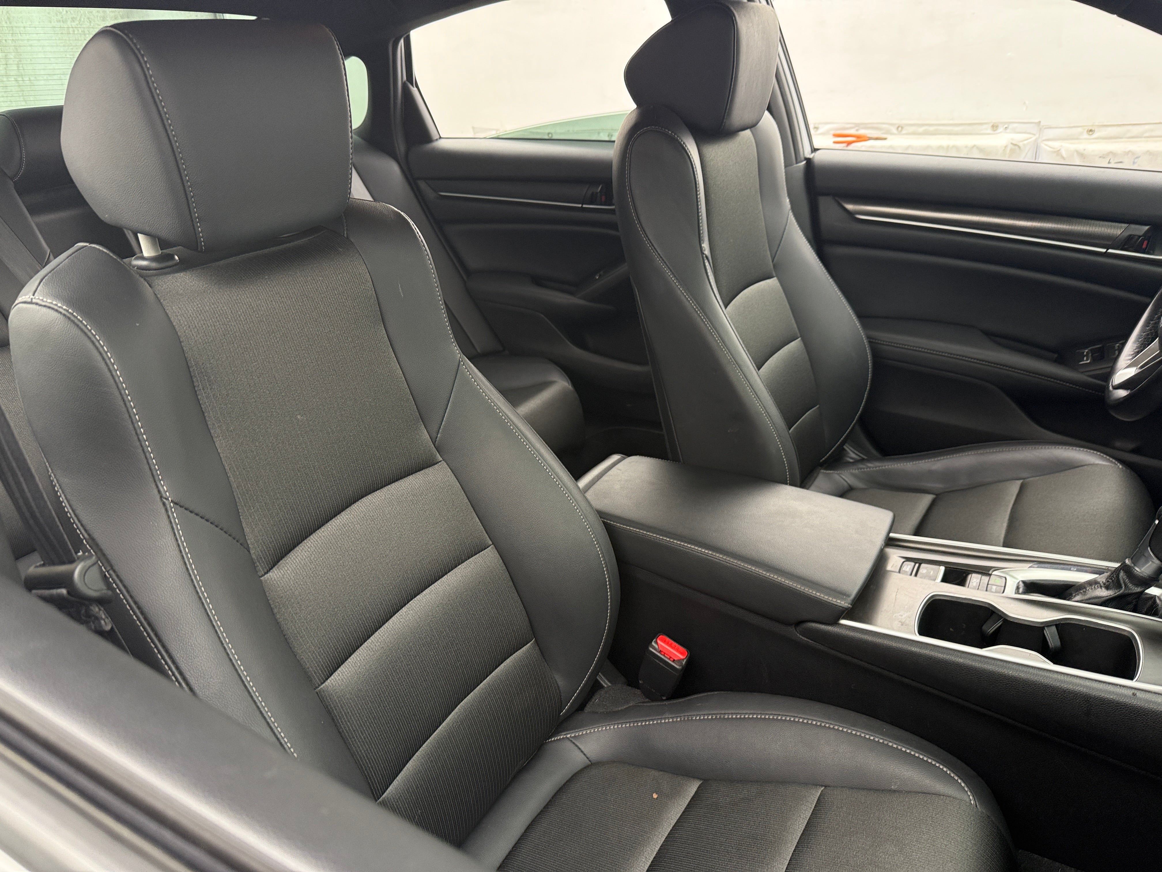 2022 Honda Accord Sport 2