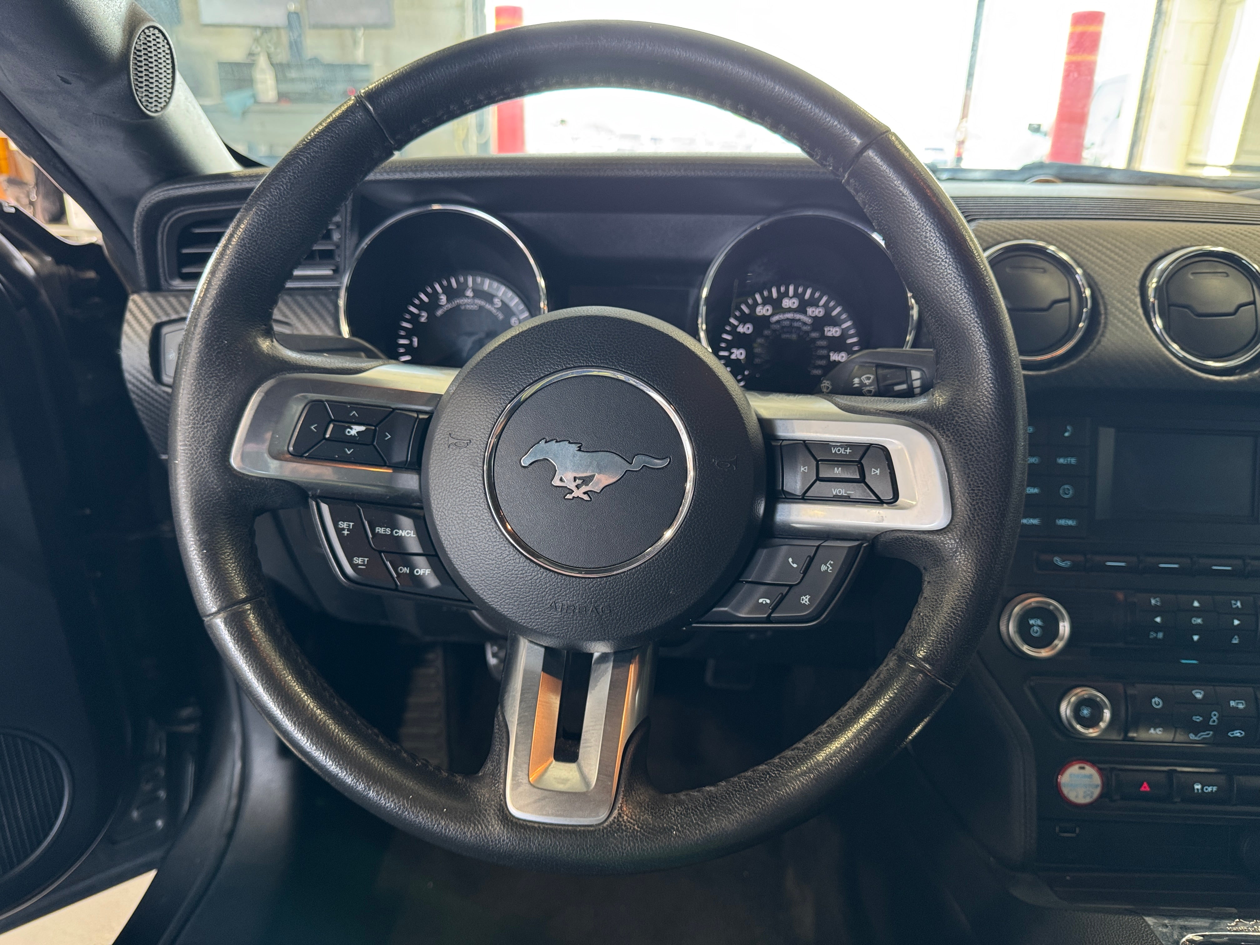 2015 Ford Mustang V6 3