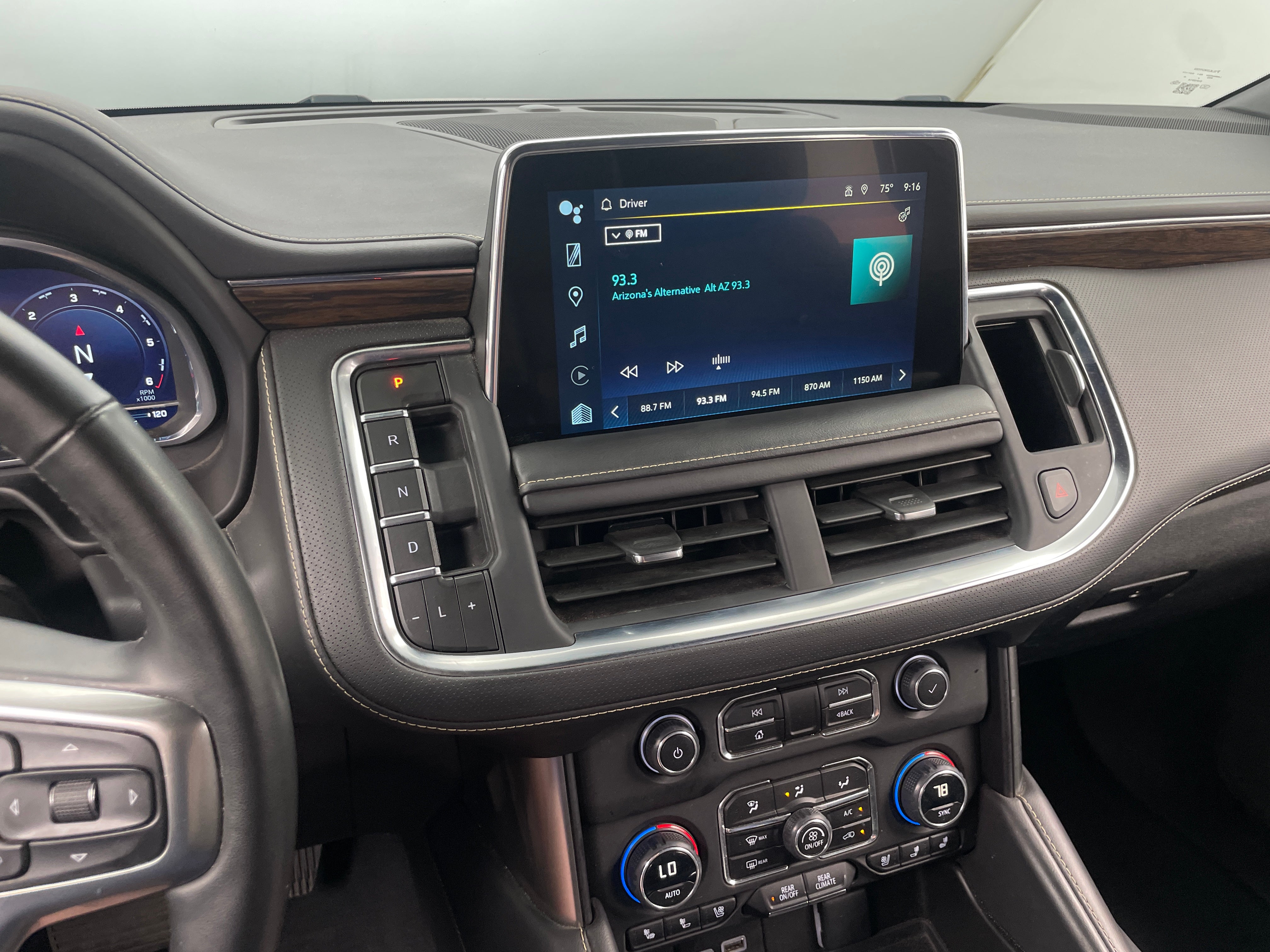 2023 Chevrolet Suburban Premier 3