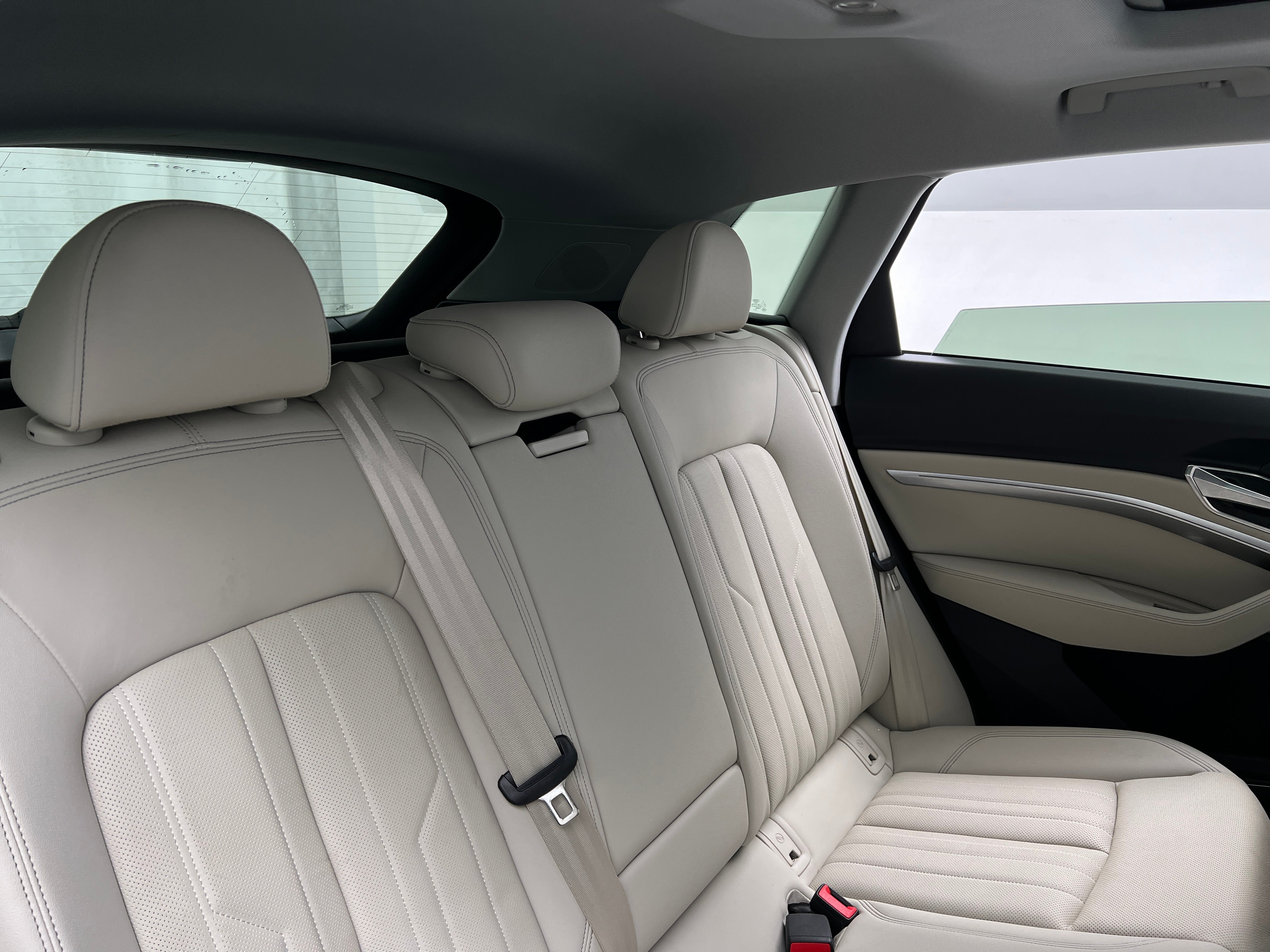 2021 Audi e-tron Premium Plus 5