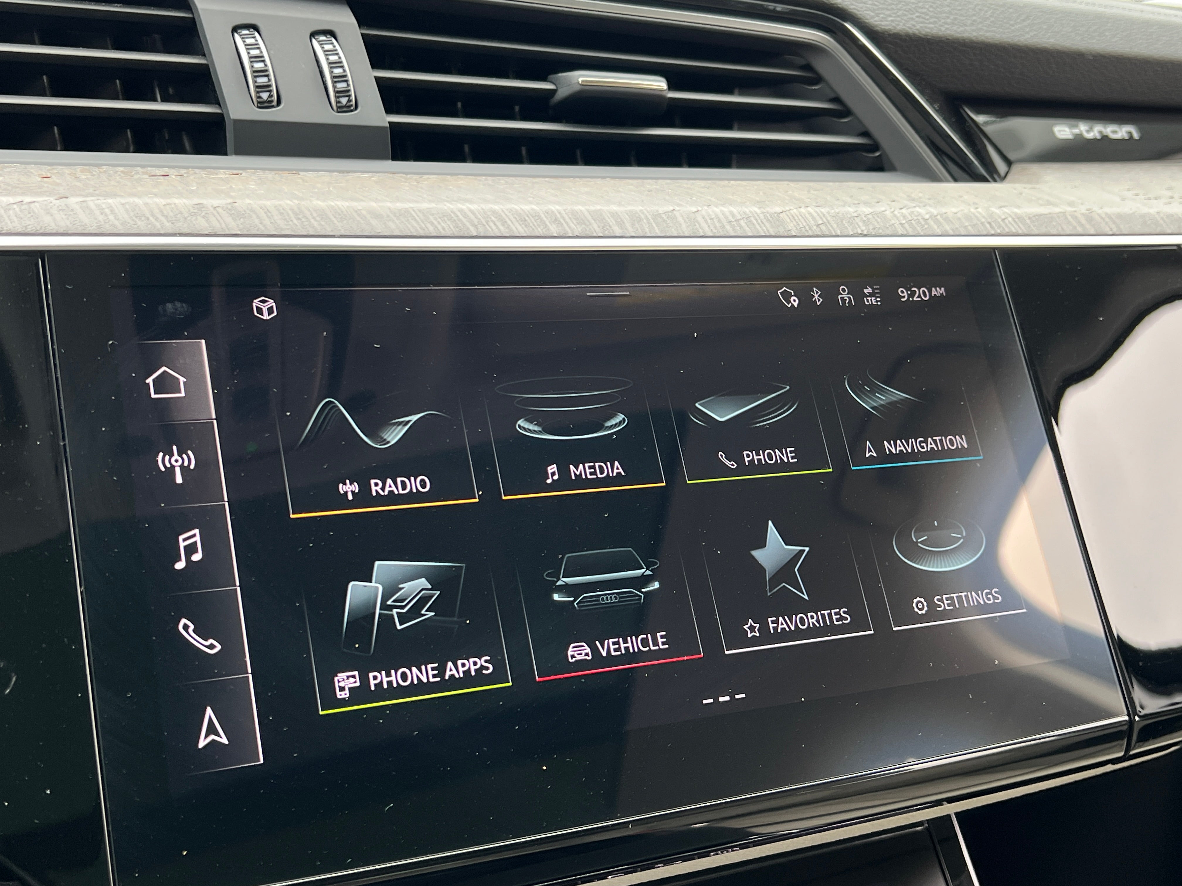 2021 Audi e-tron Premium Plus 3