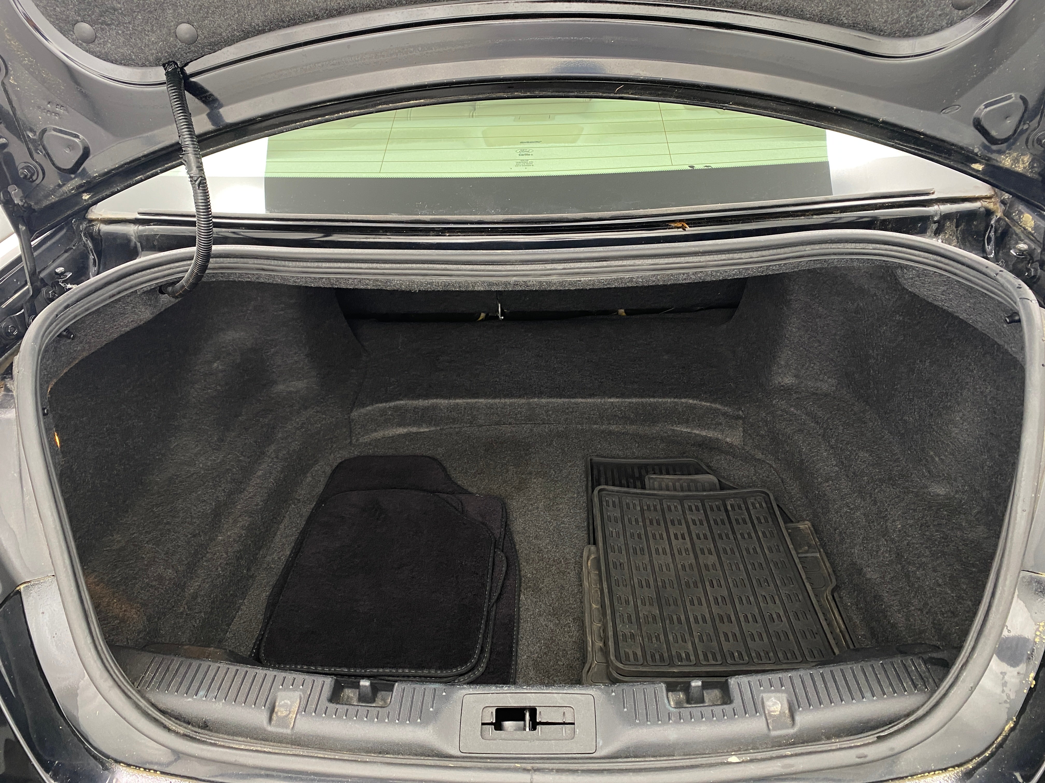 2018 Ford Taurus Limited Edition 6