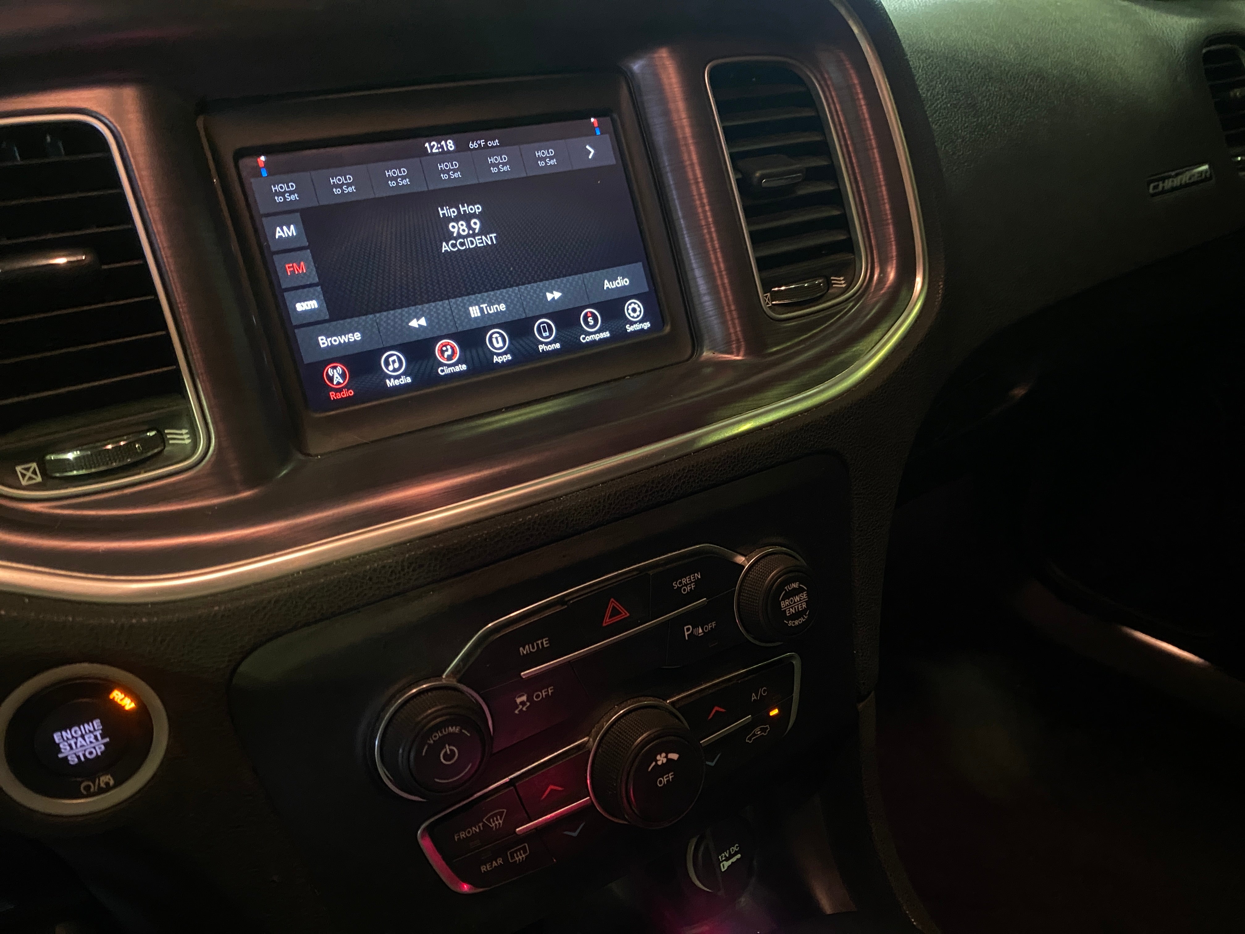 2018 Dodge Charger SXT 4