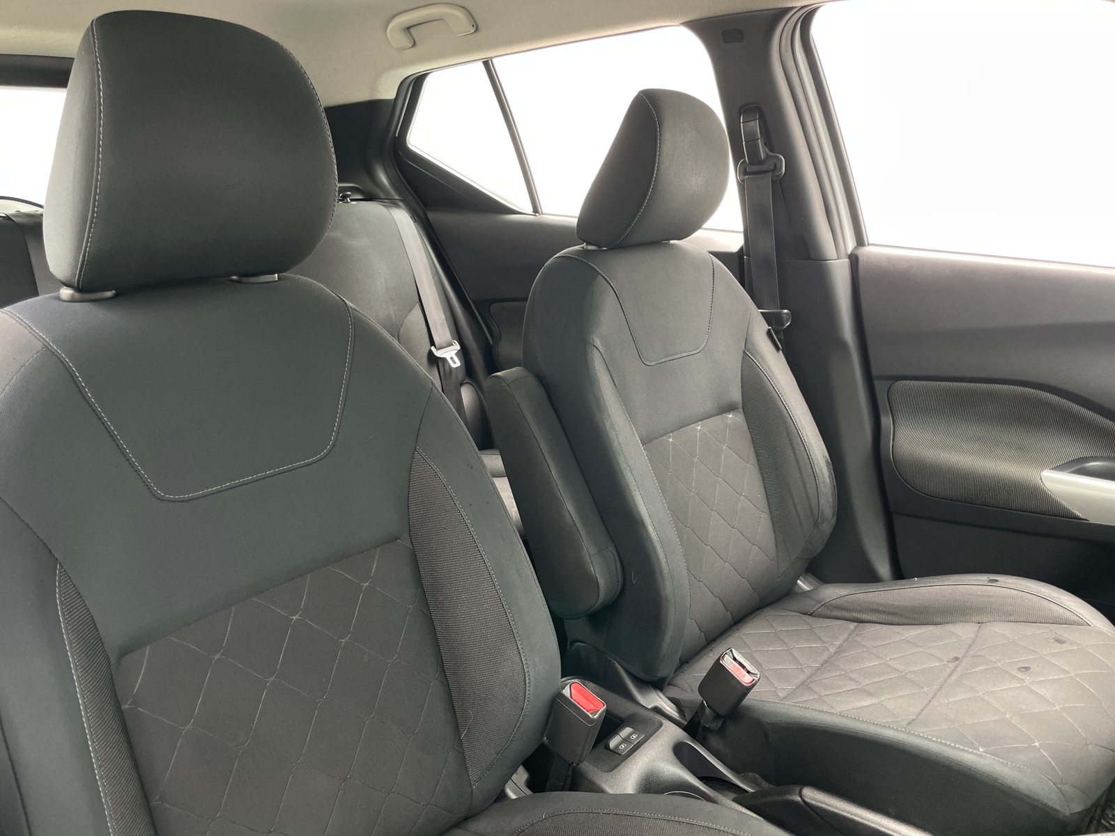 Thumbnail: 2019 Nissan Kicks - 2