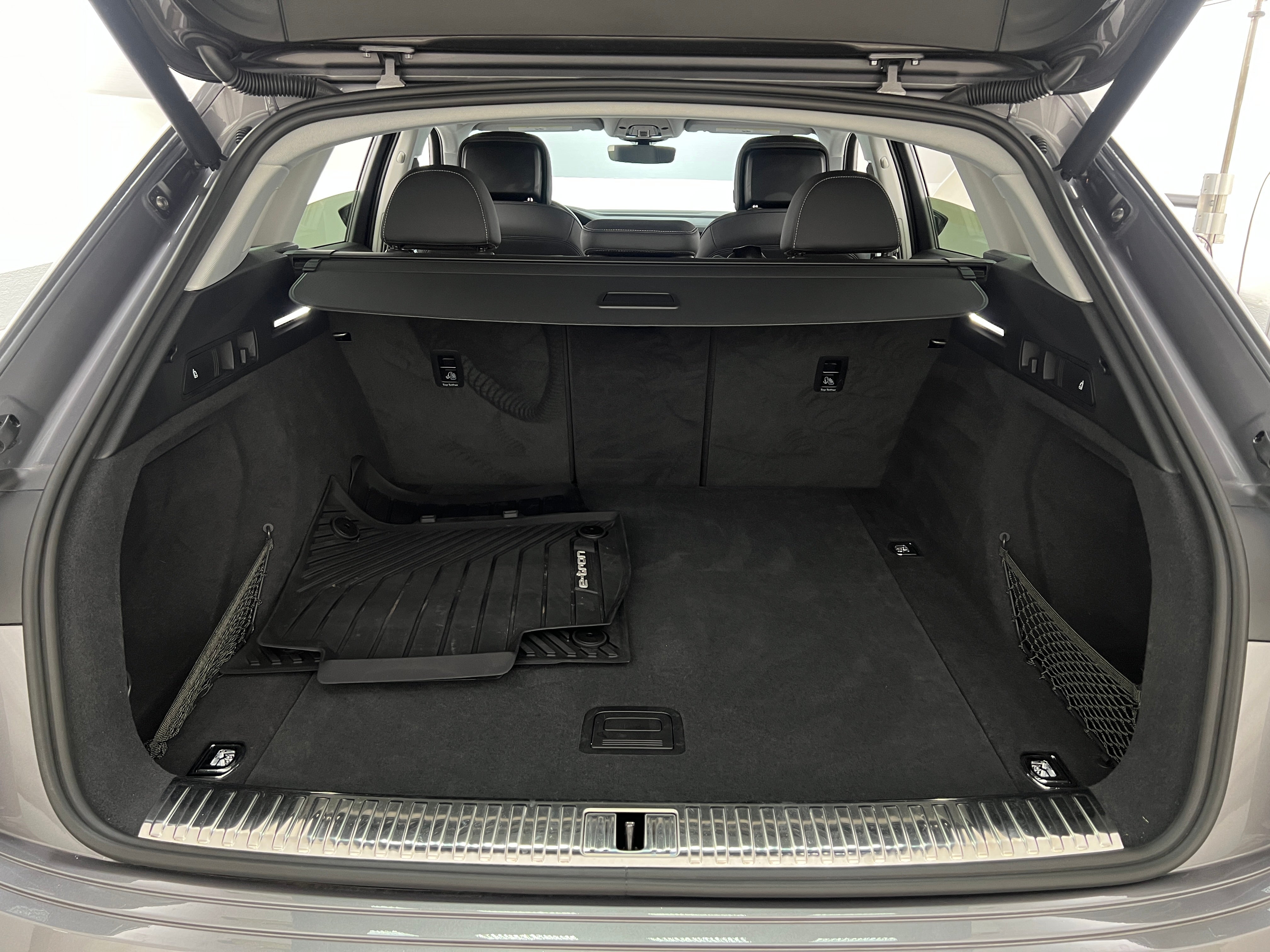 2019 Audi e-tron Premium Plus 7