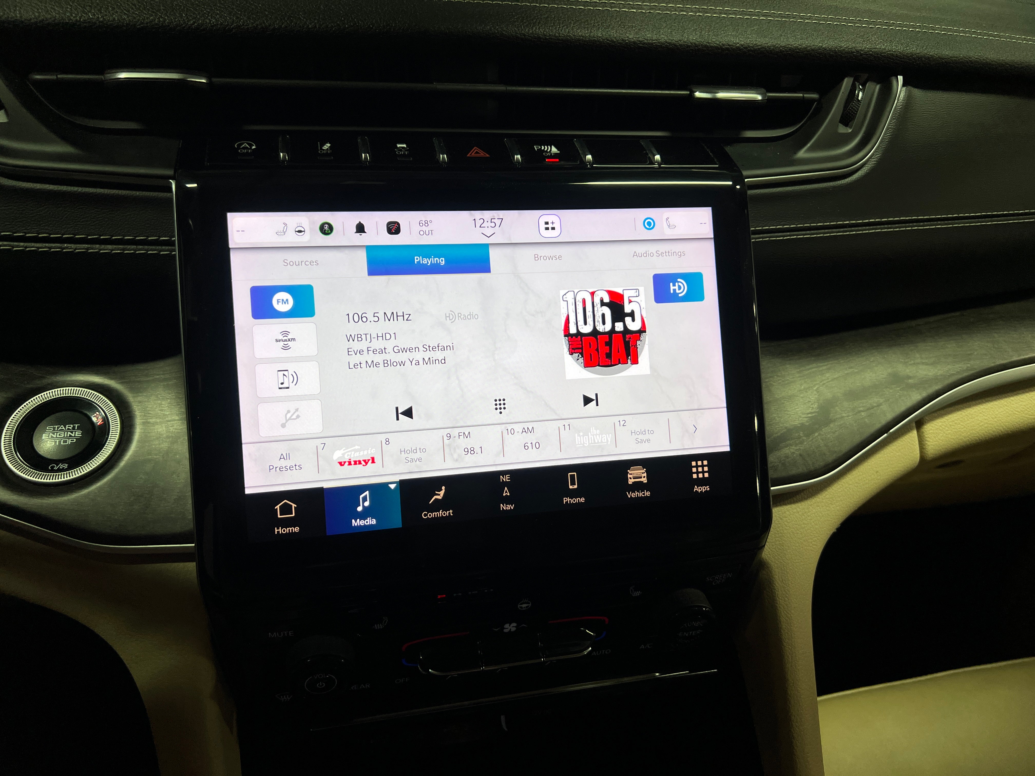 2021 Jeep Grand Cherokee L Limited Edition 3