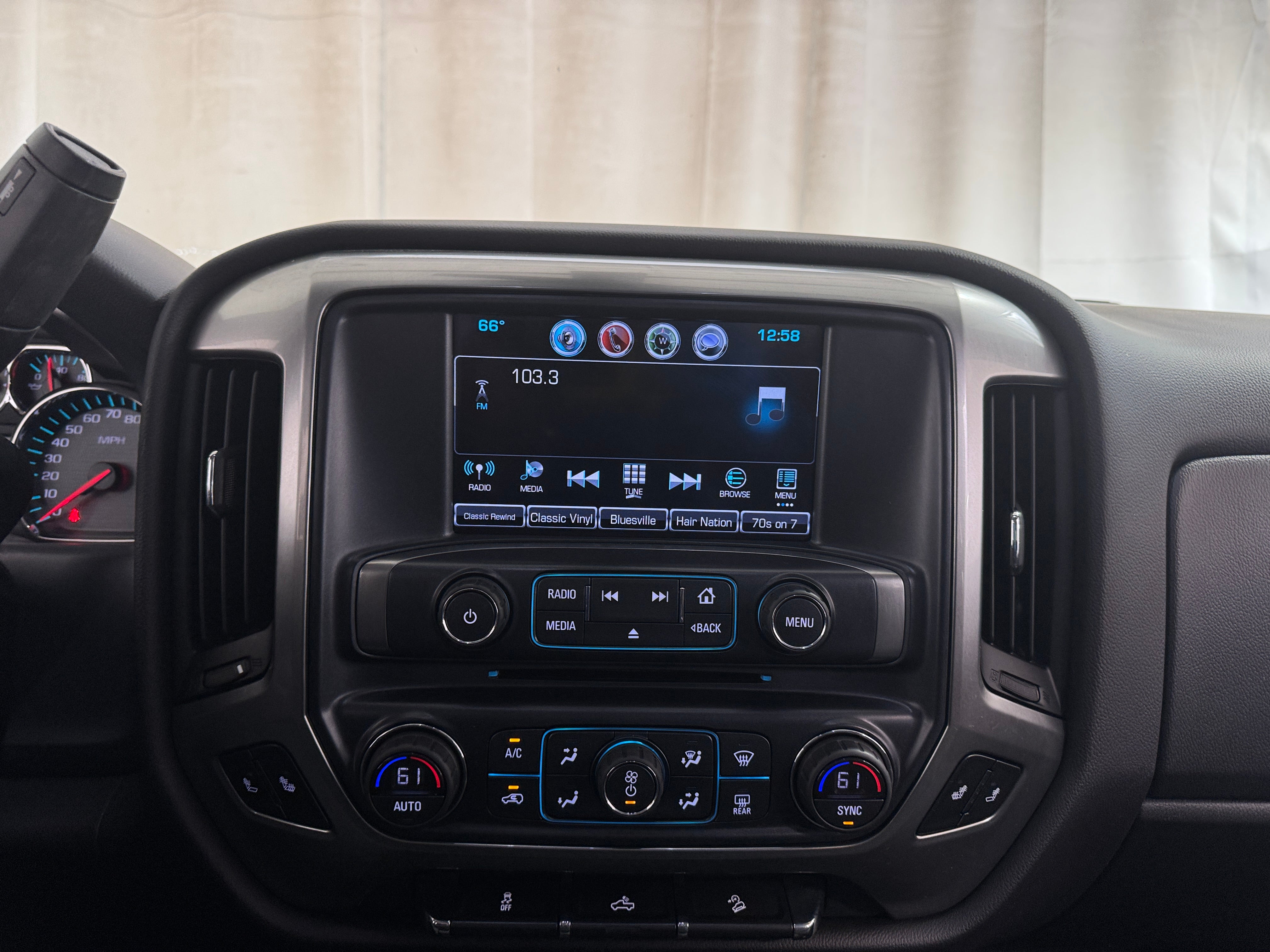 2018 Chevrolet Silverado 1500 LT Z71 4