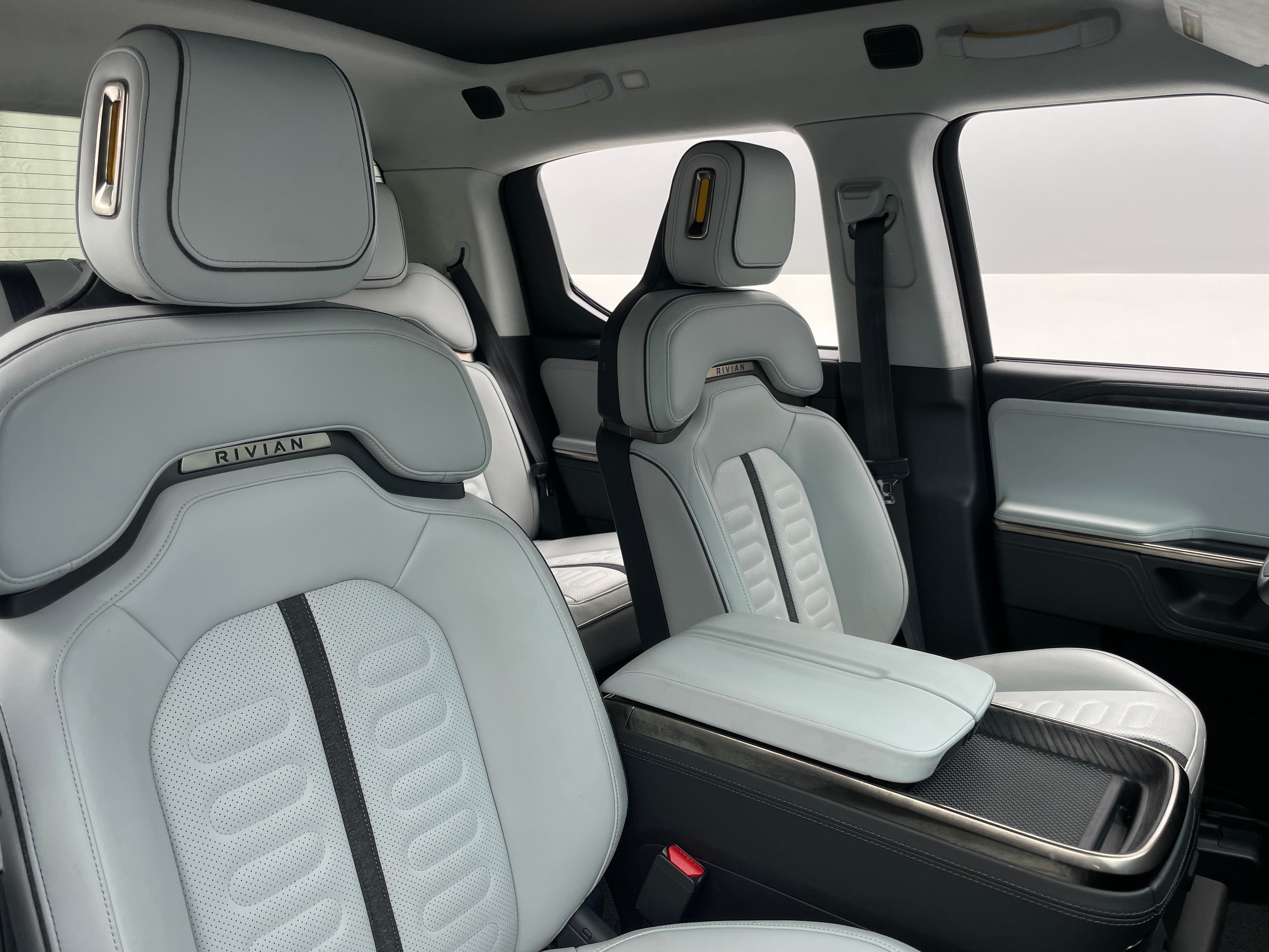 2022 Rivian R1T Adventure 2