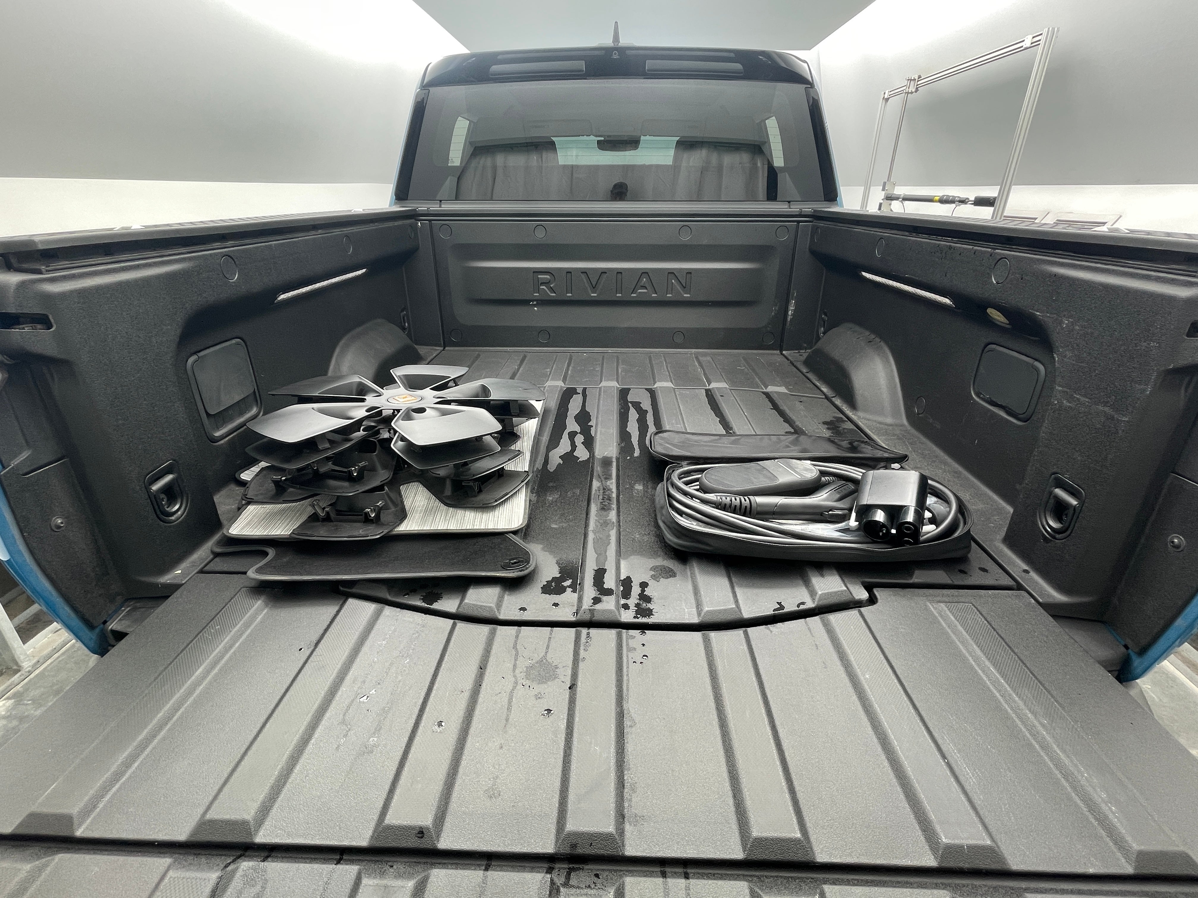 2022 Rivian R1T Adventure 7