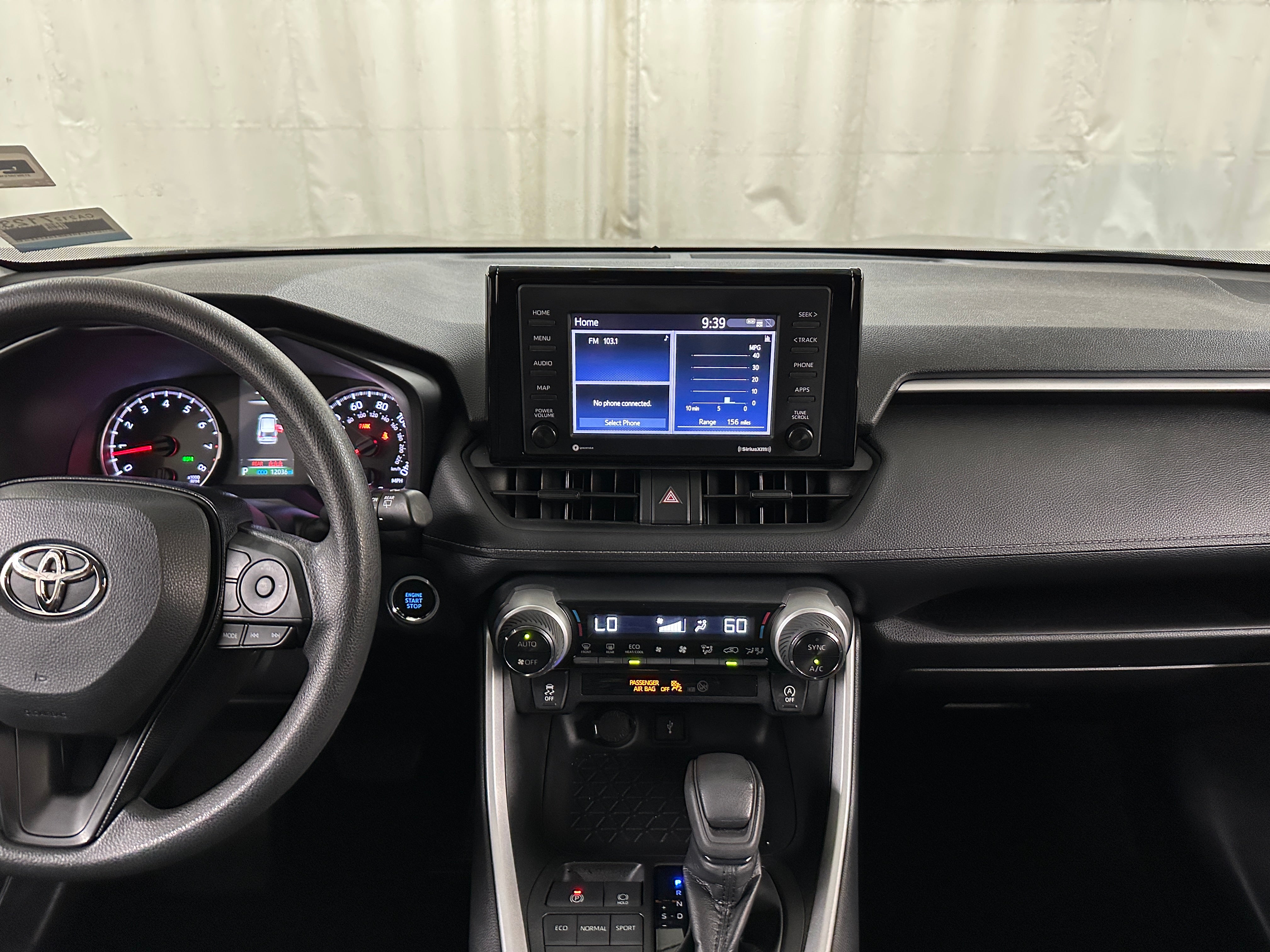 2021 Toyota RAV4 XLE 3