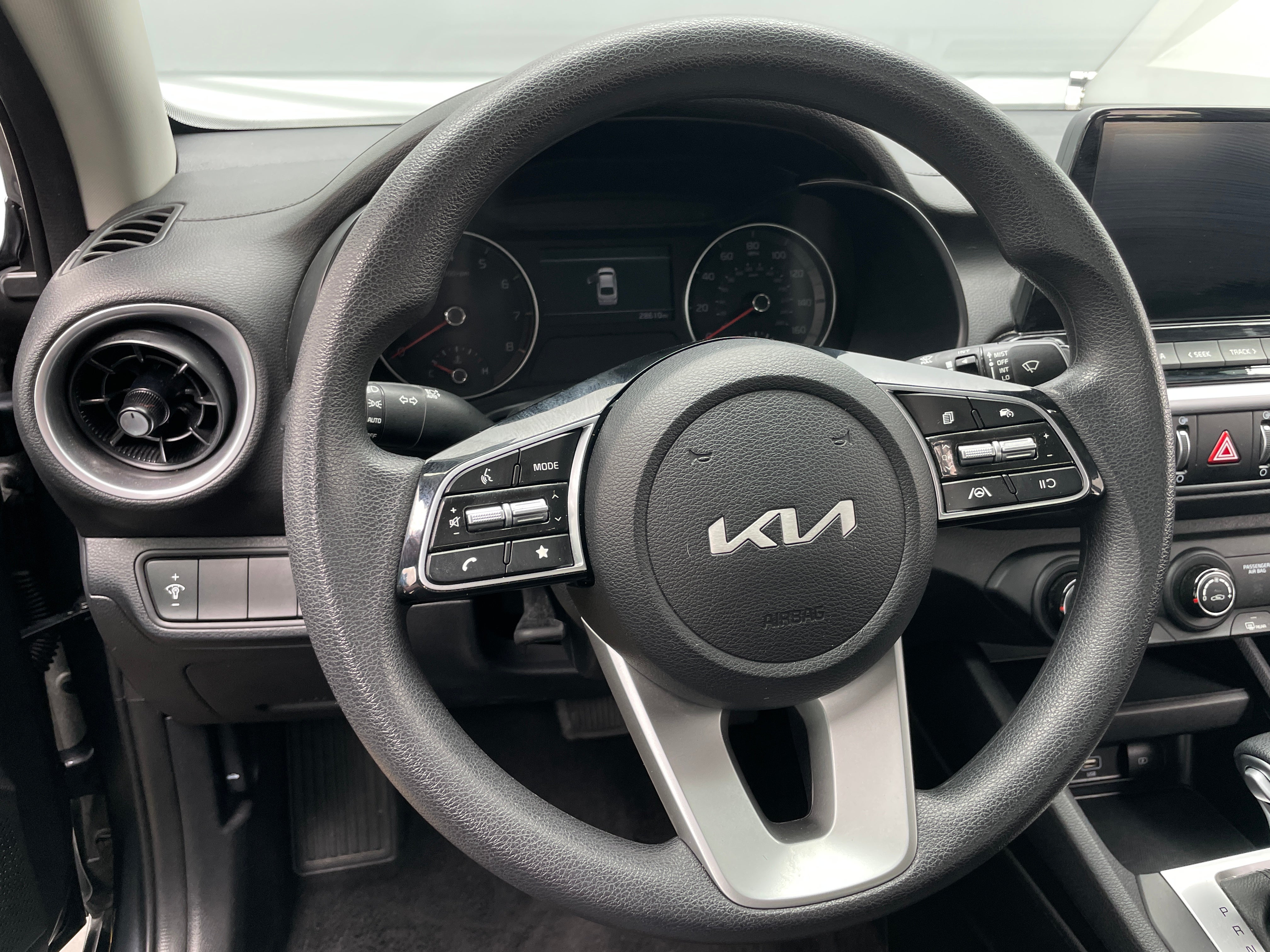 2024 Kia Forte LXS 5
