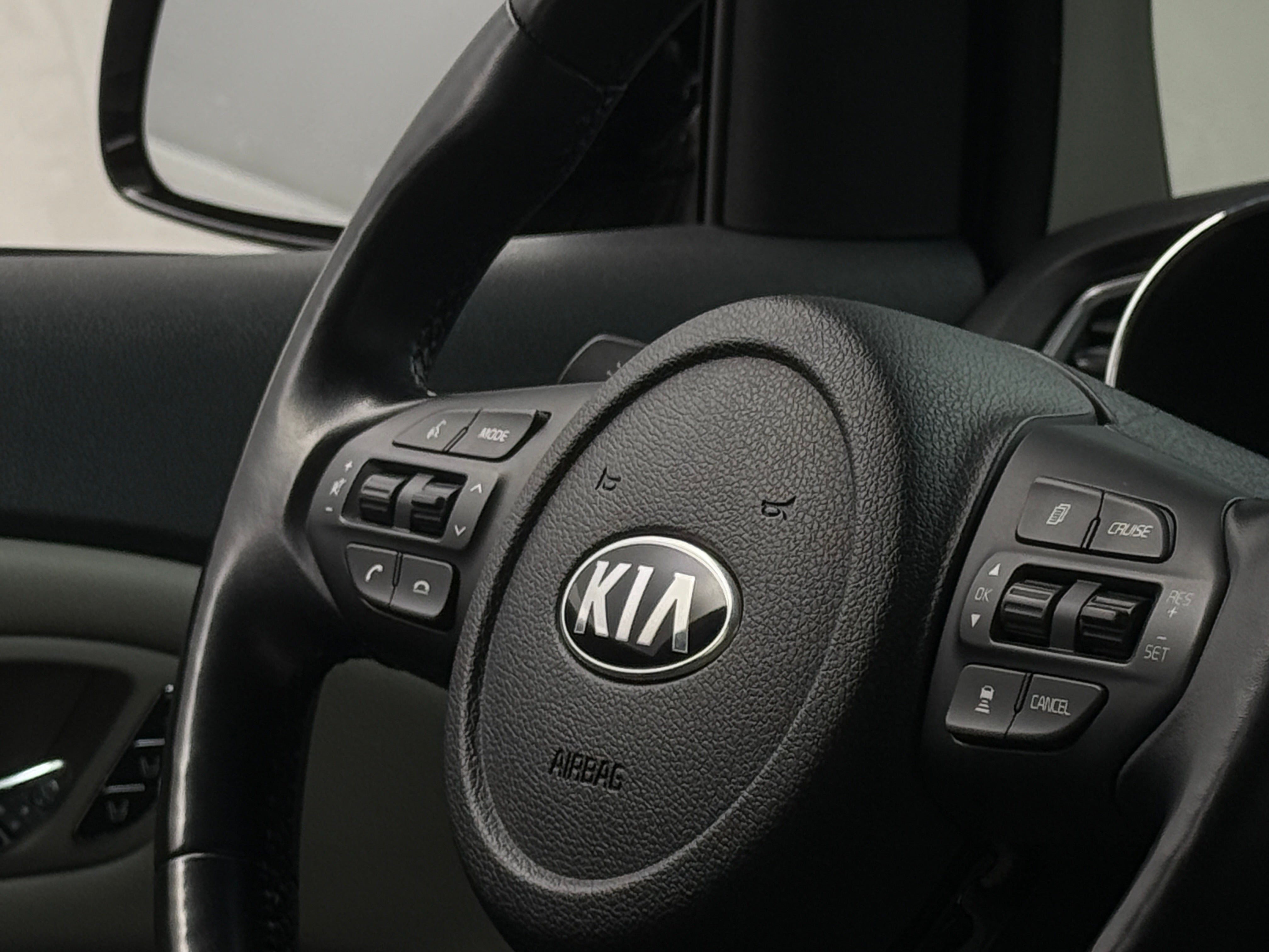 2019 Kia Sedona SX 4