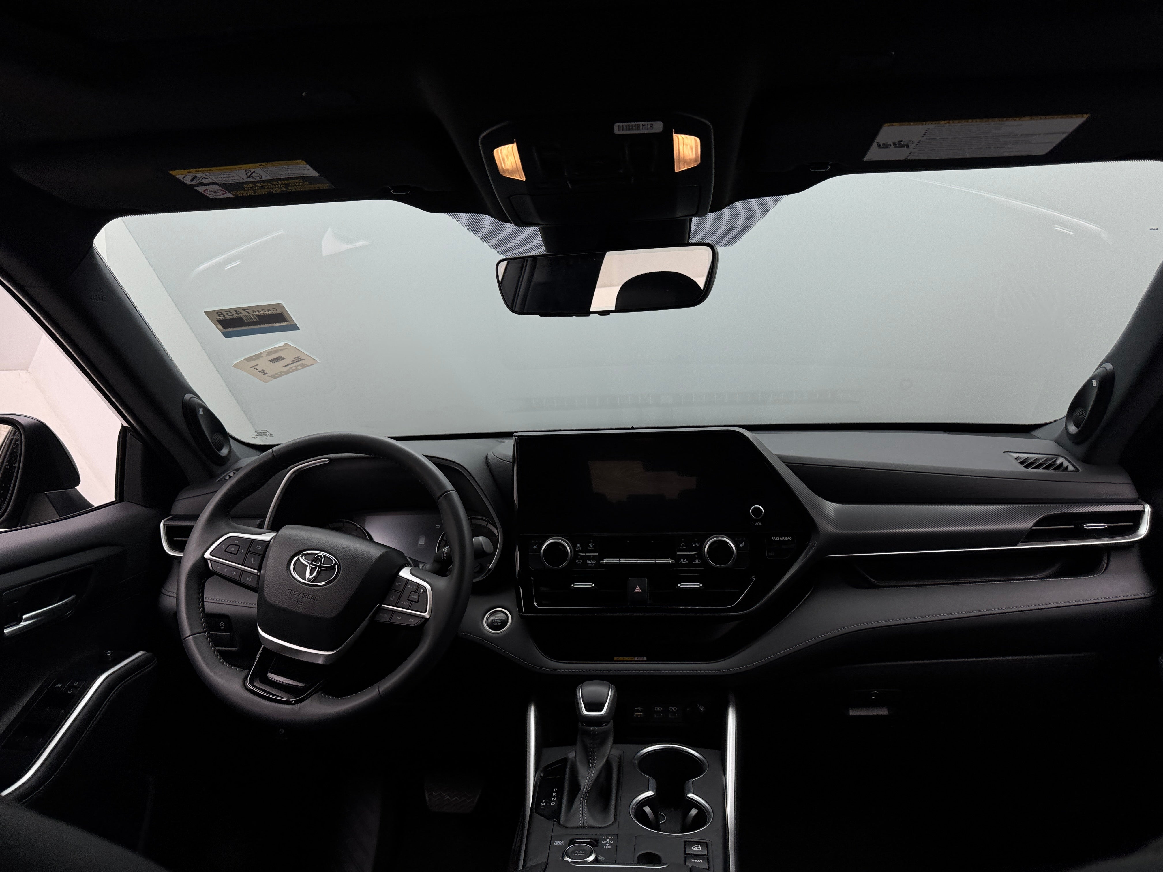 2024 Toyota Highlander XSE 2