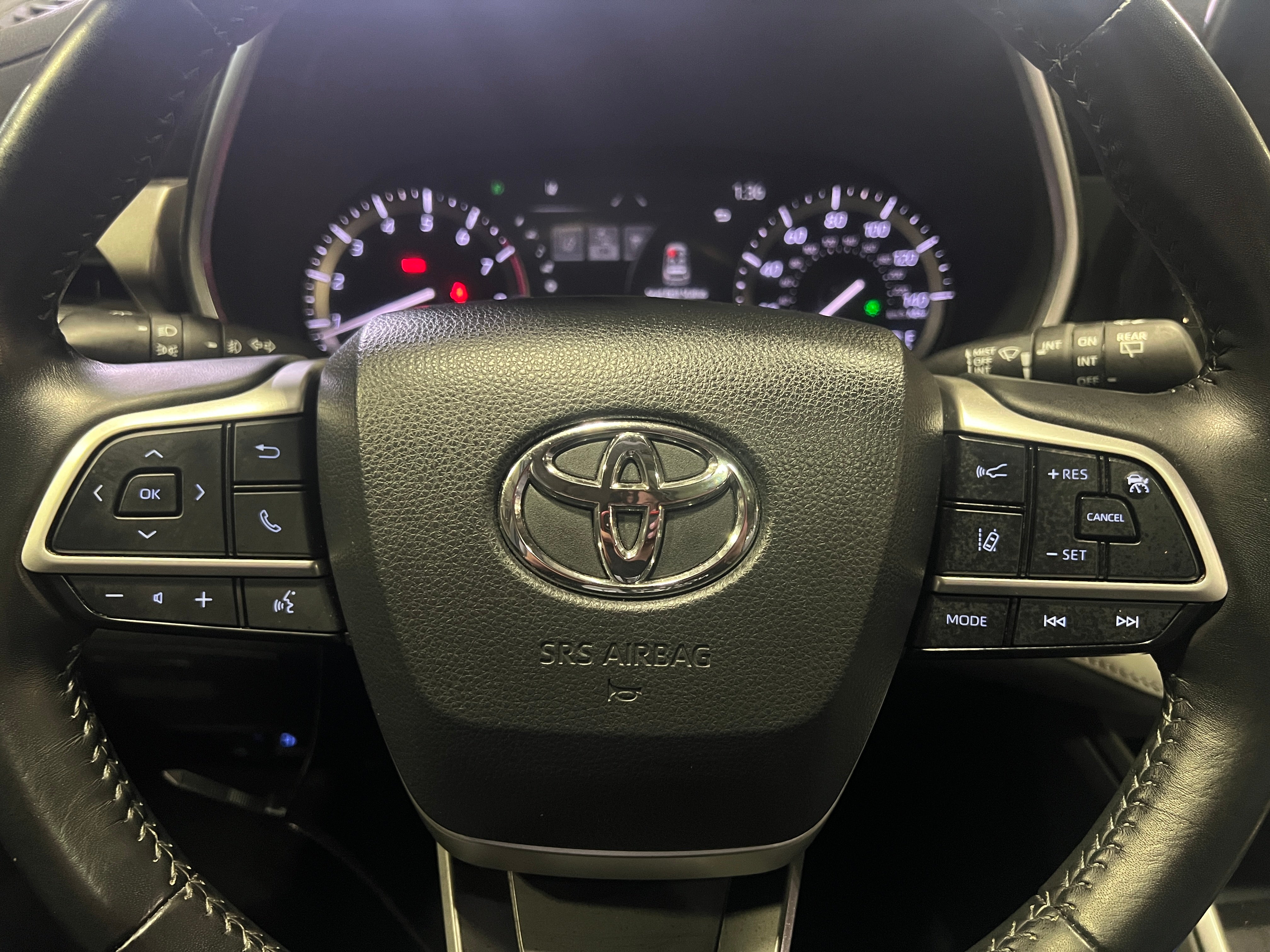 2022 Toyota Highlander XLE 4