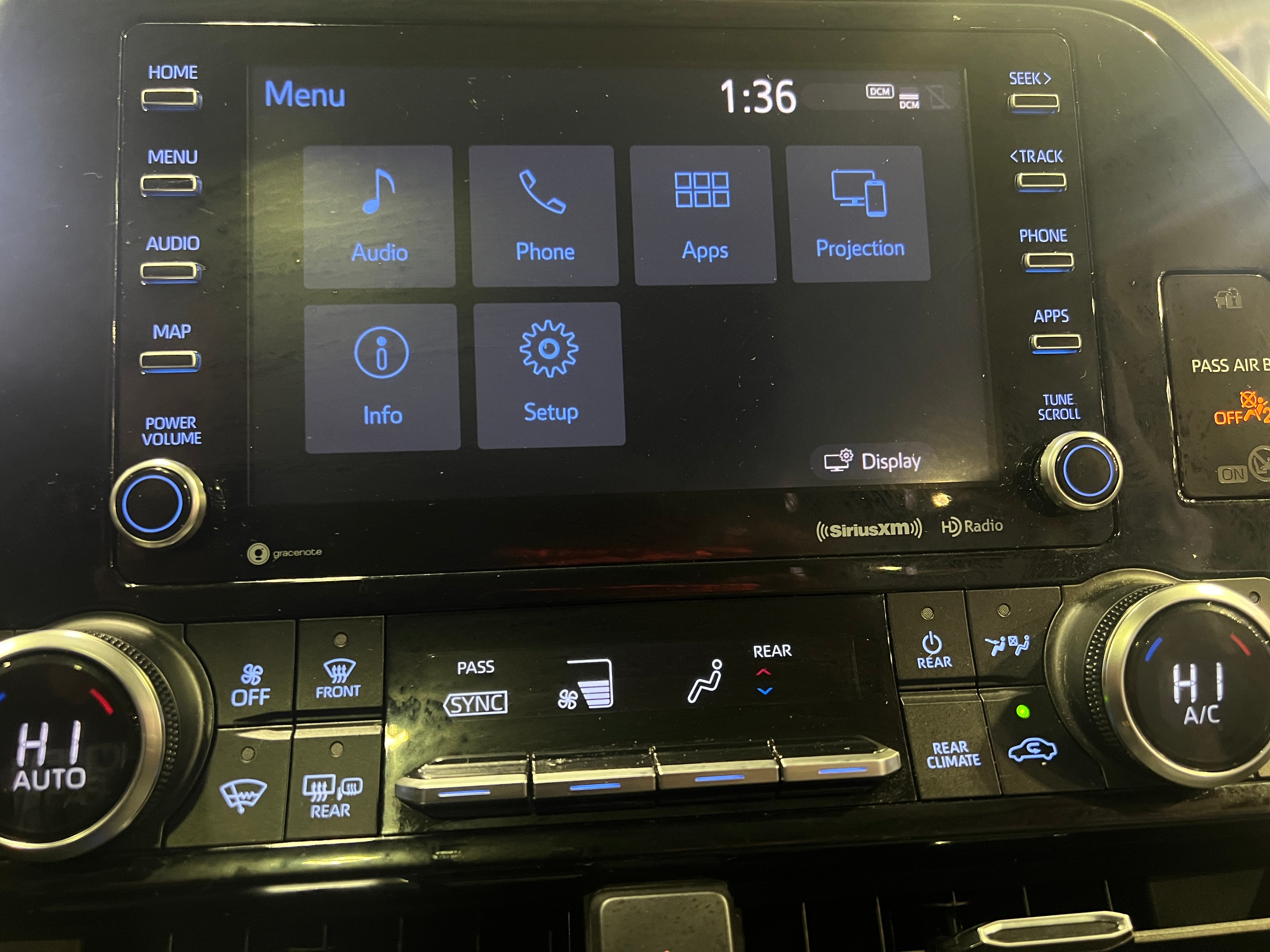 2022 Toyota Highlander XLE 3