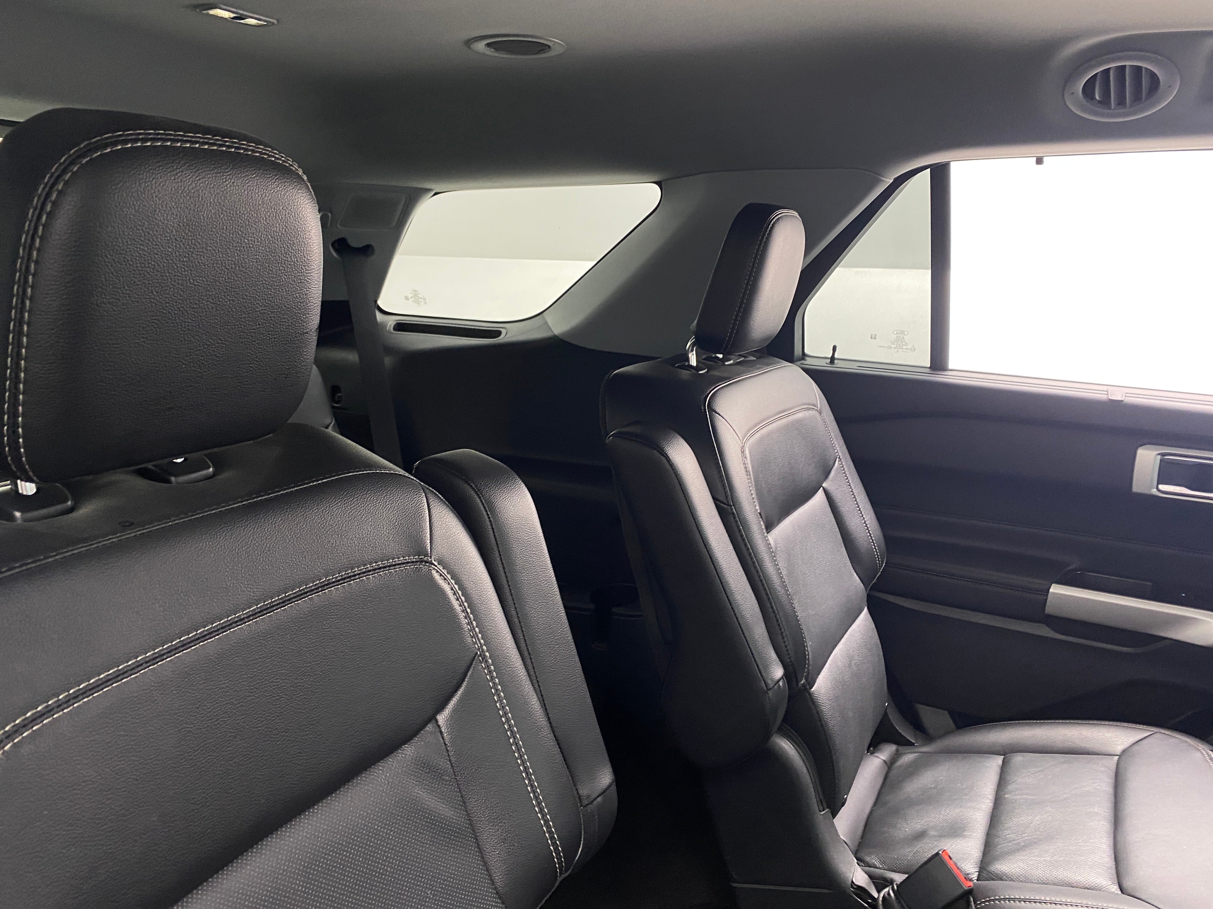 2022 Ford Explorer Limited 5