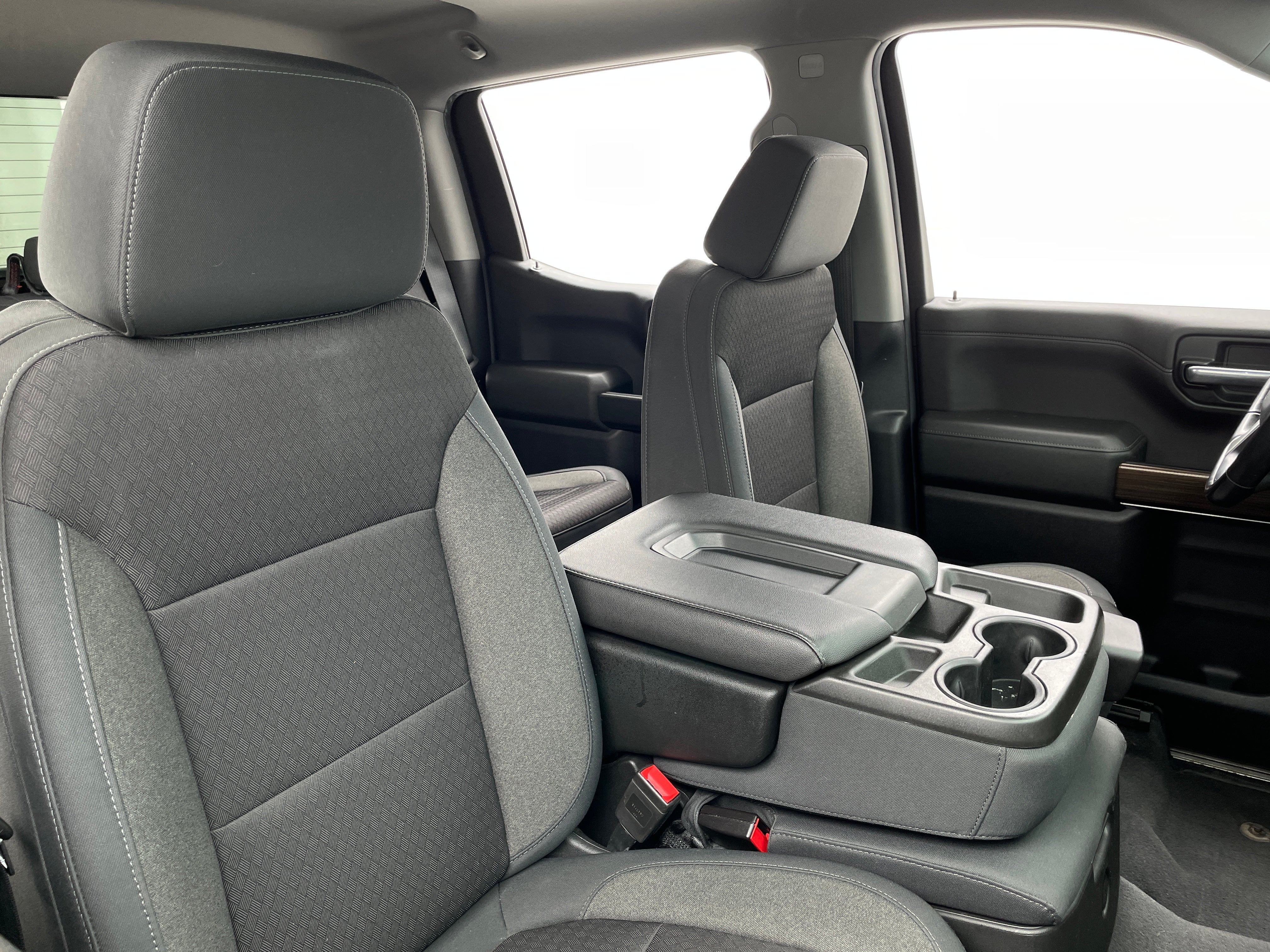 2019 Chevrolet Silverado 1500 LT 2