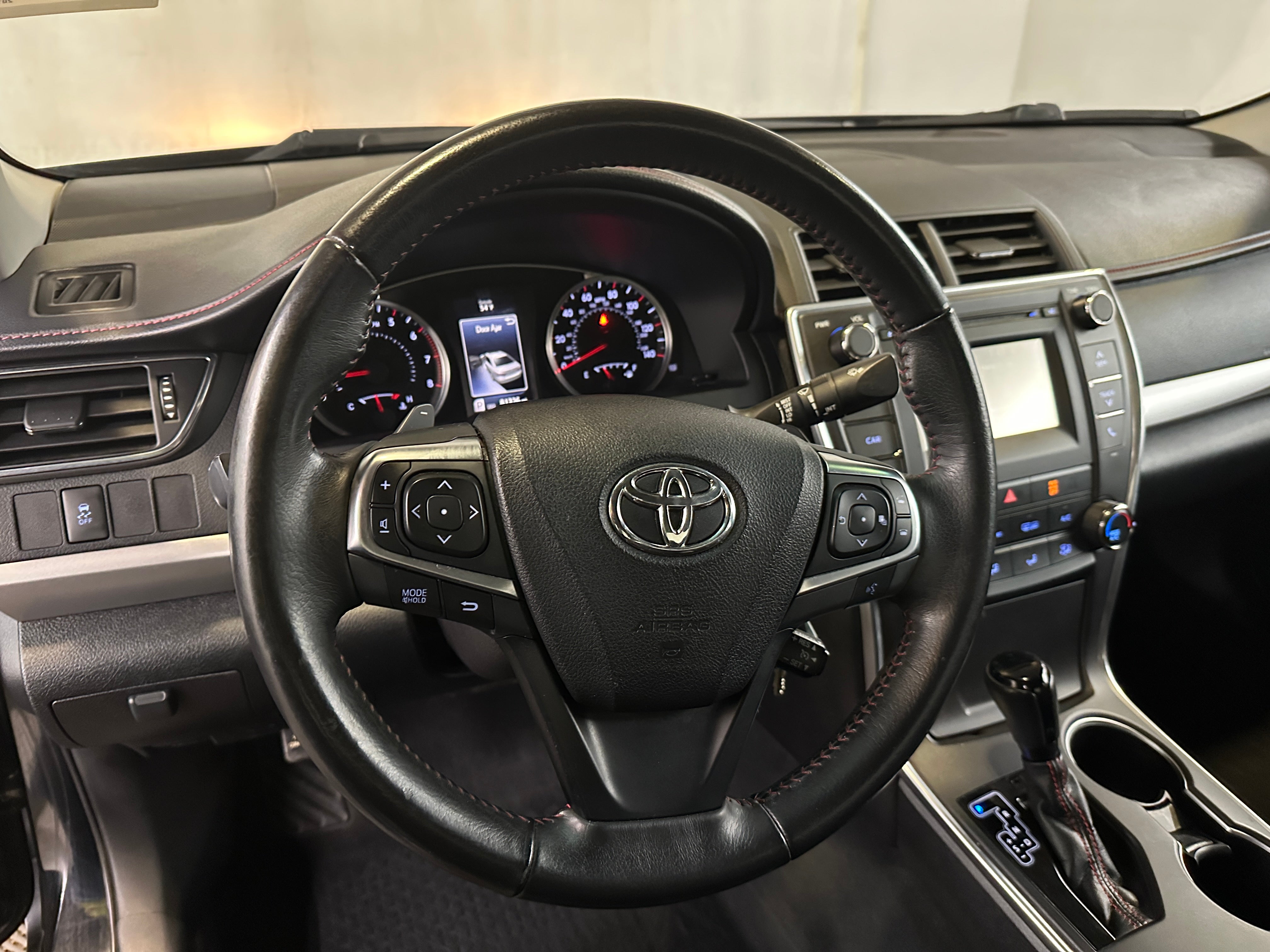 2016 Toyota Camry SE 5