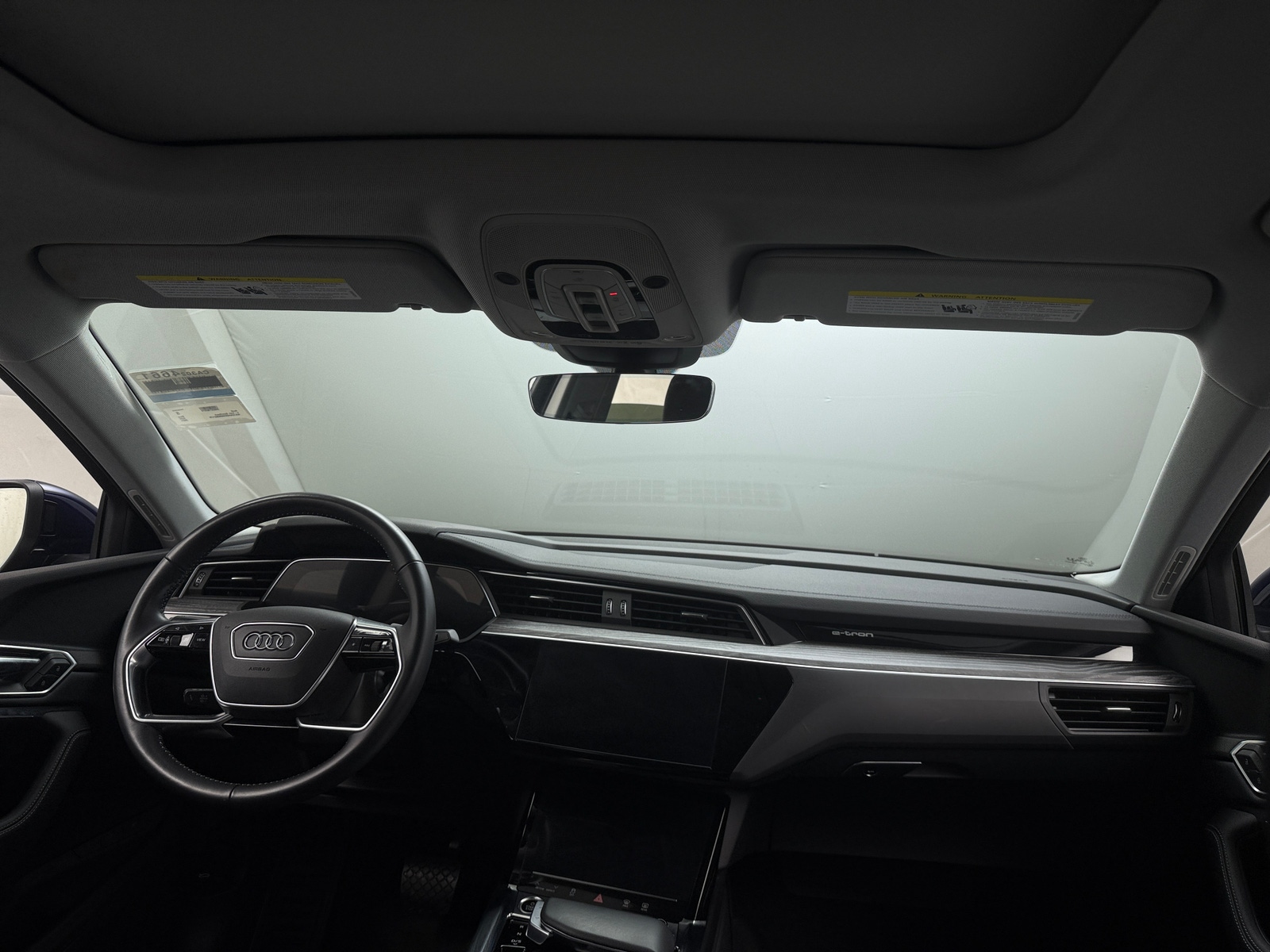 Thumbnail: 2021 Audi e-tron S - 2