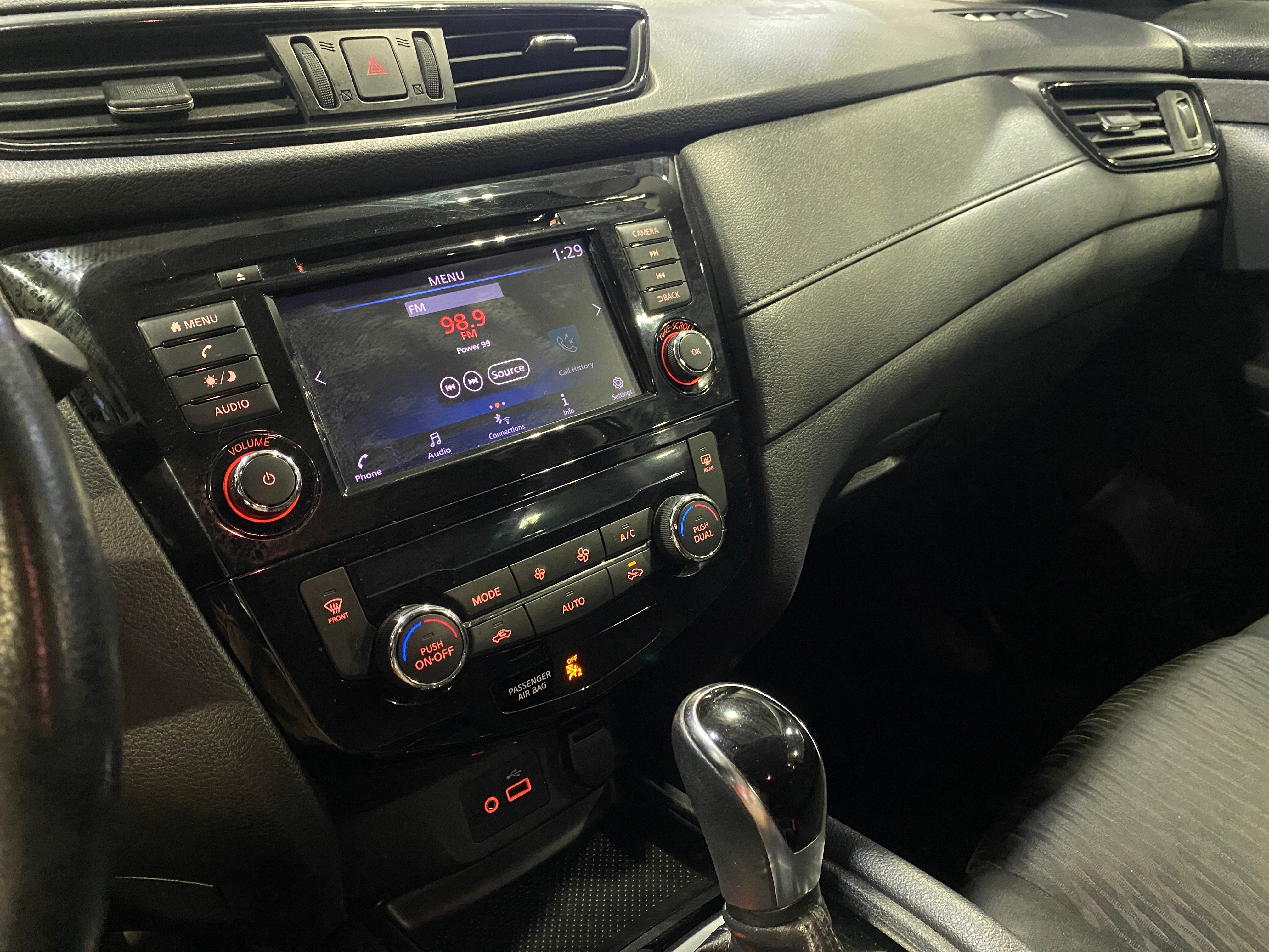 2018 Nissan Rogue SV 4