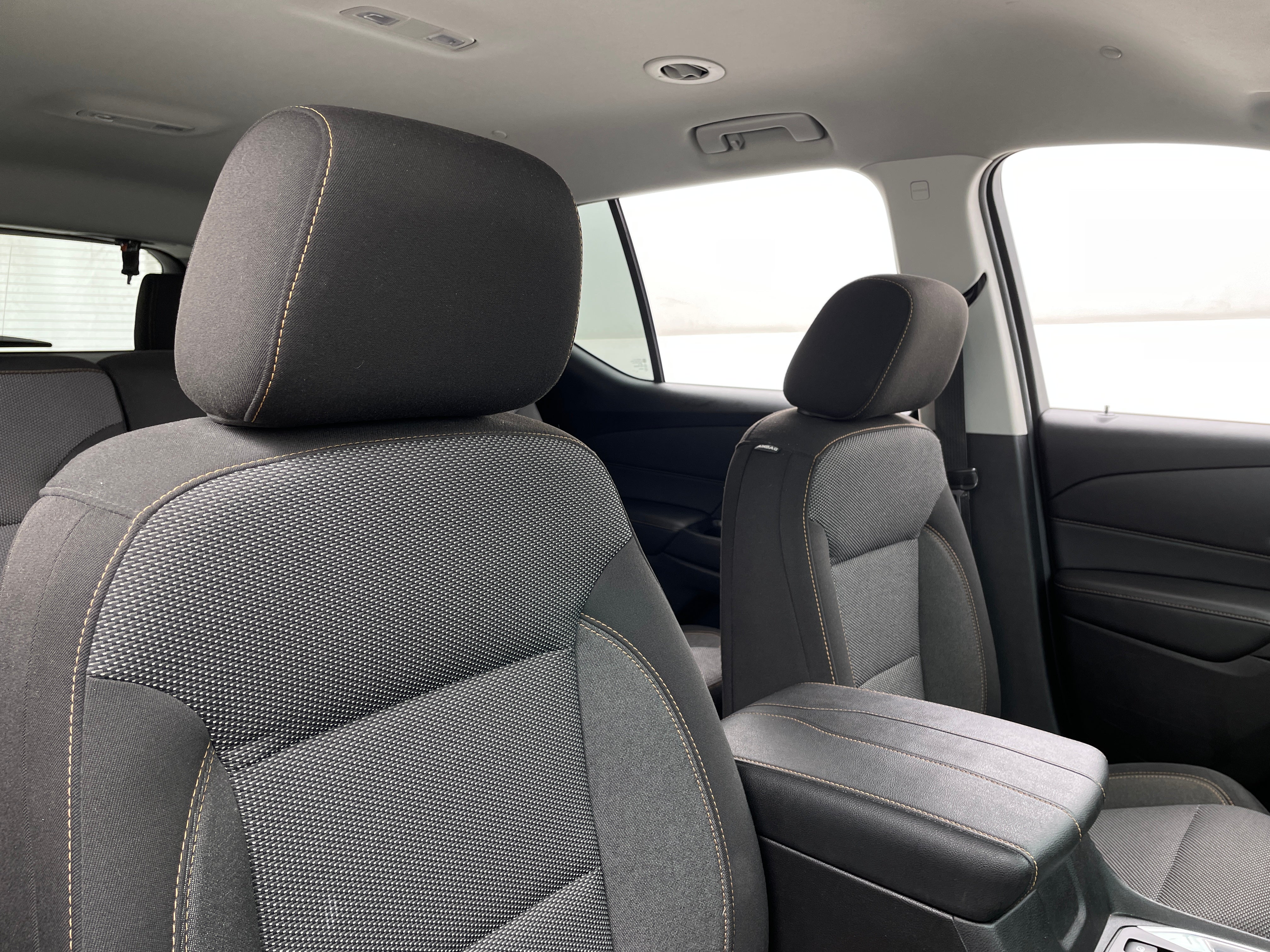 2018 Chevrolet Traverse LS 2