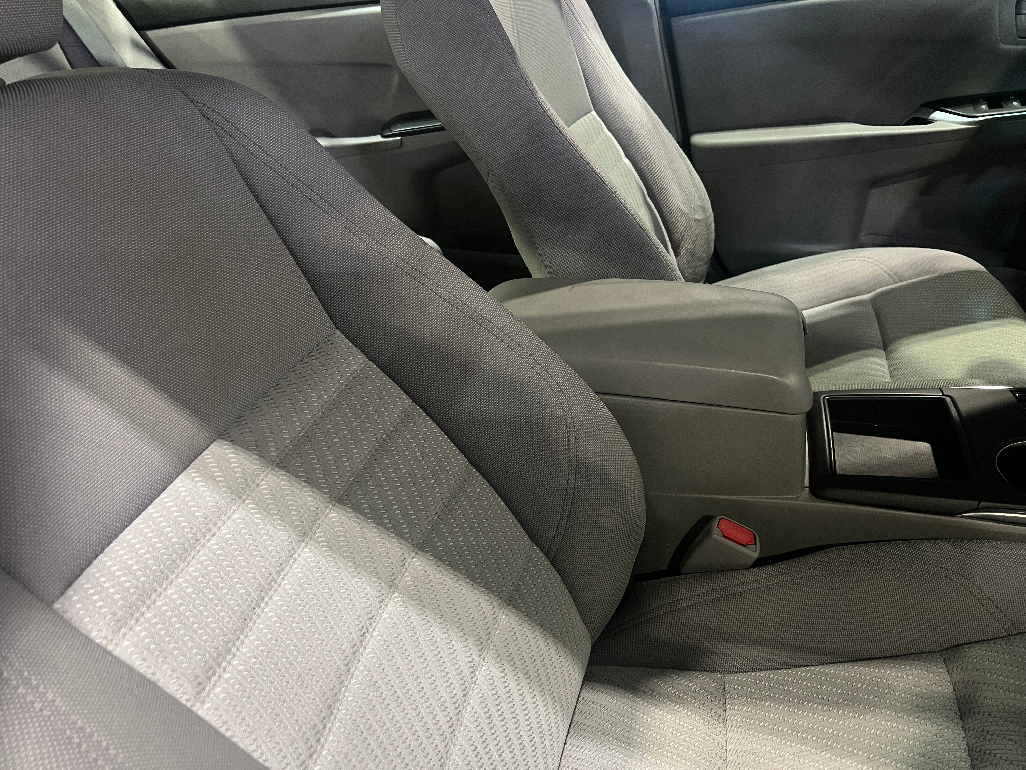 2016 Toyota Camry LE 2