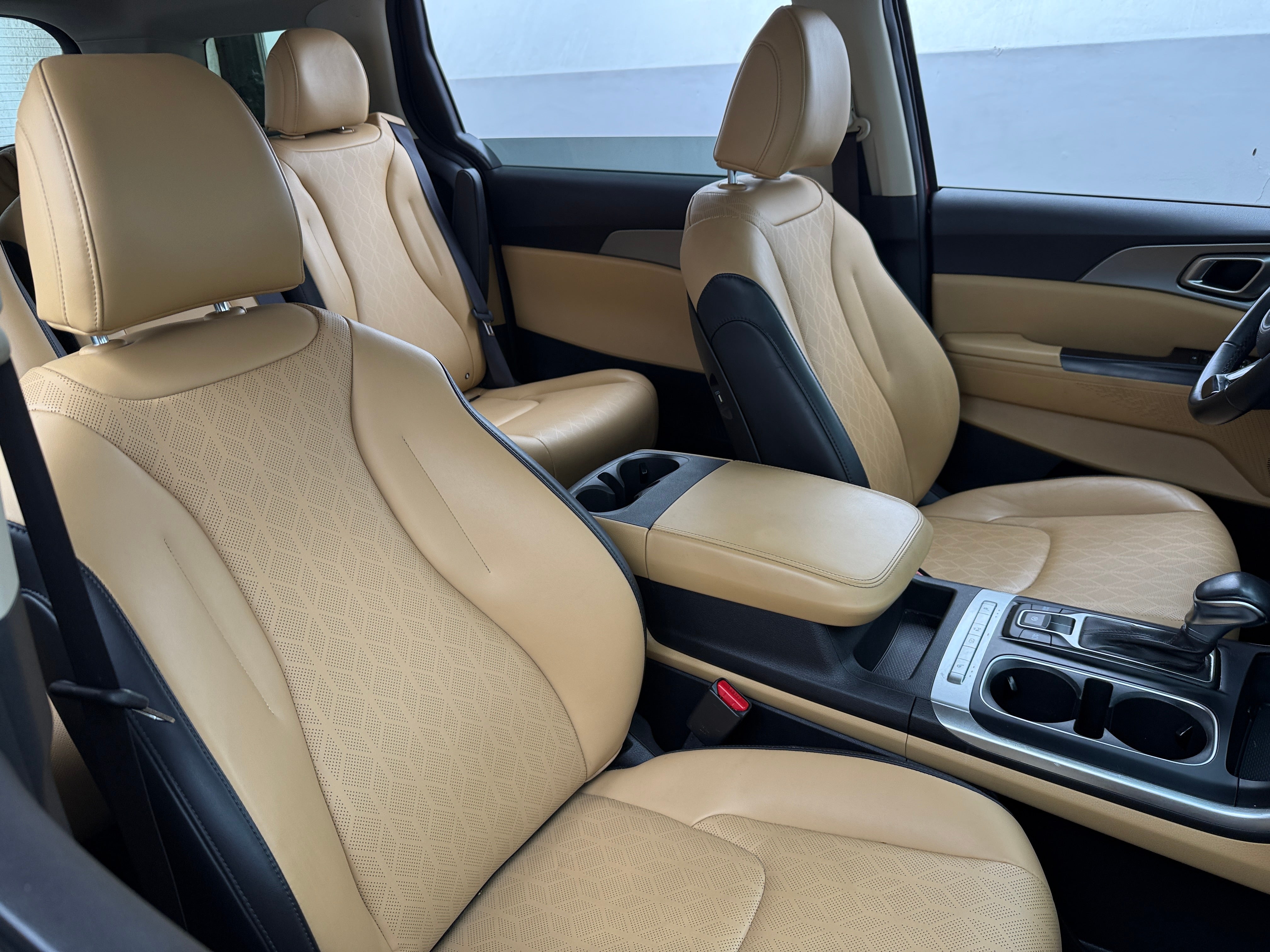2022 Kia Carnival LX 2