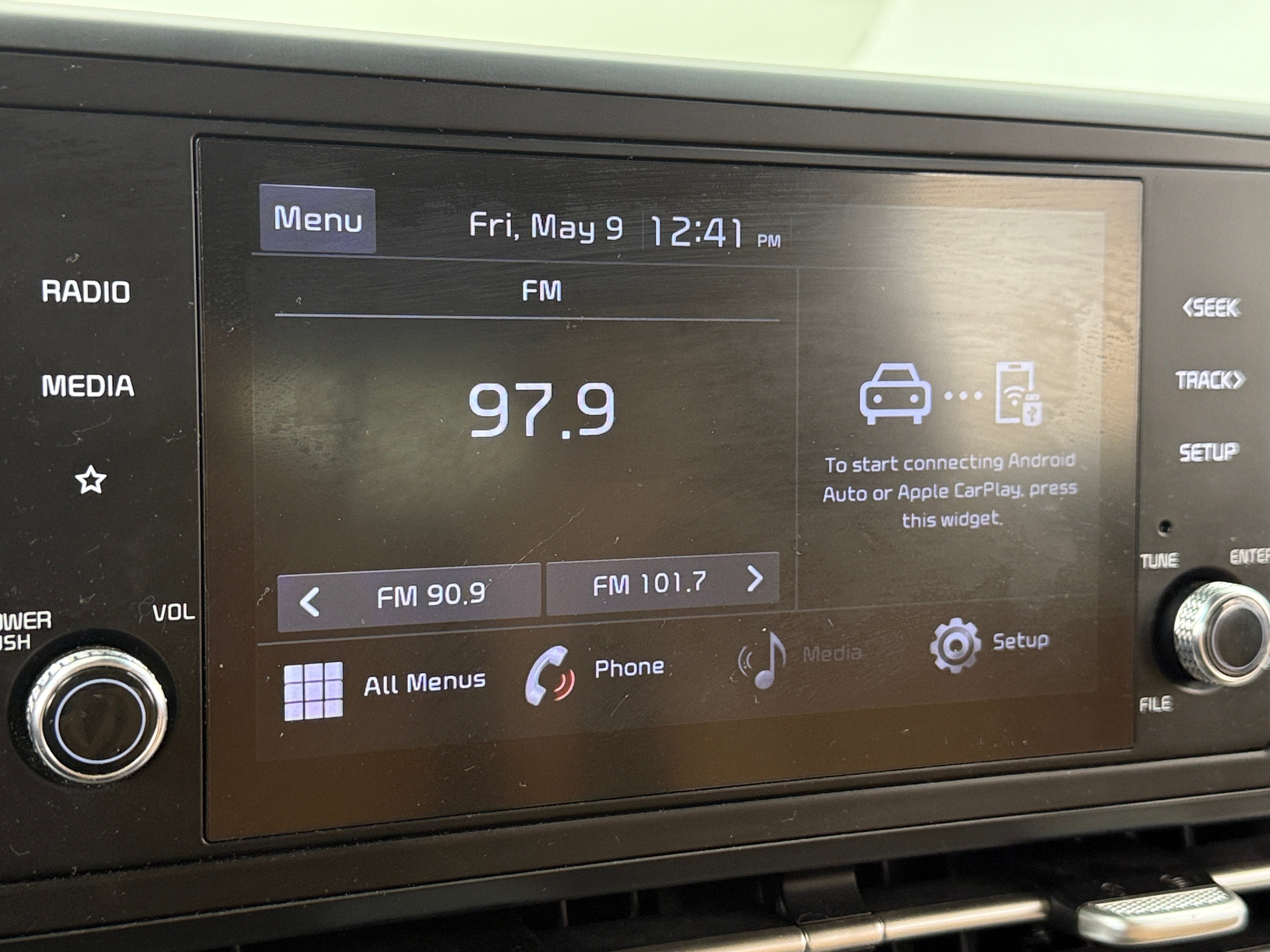 2022 Kia Carnival LX 4