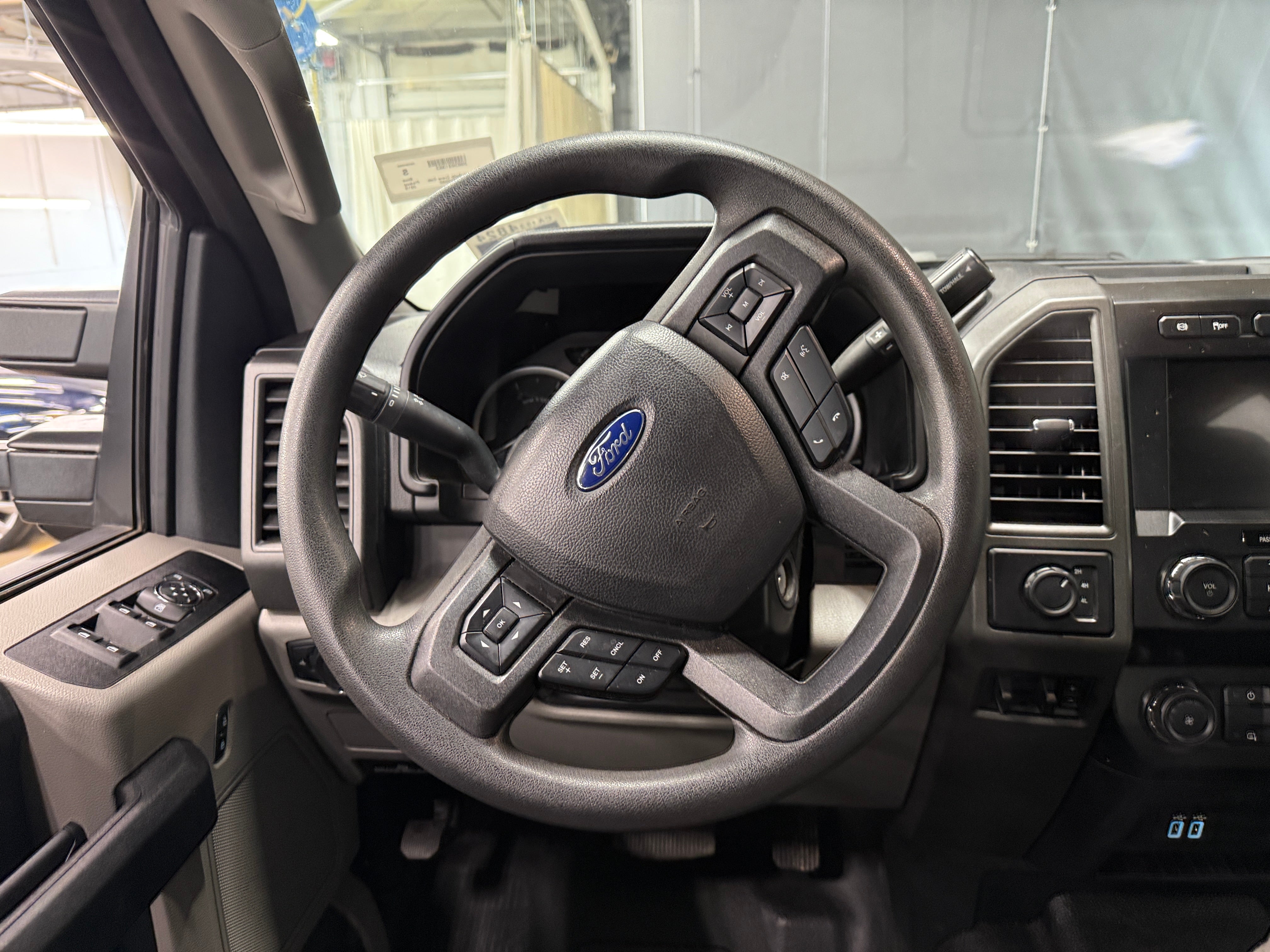 2019 Ford Econoline E-350 5
