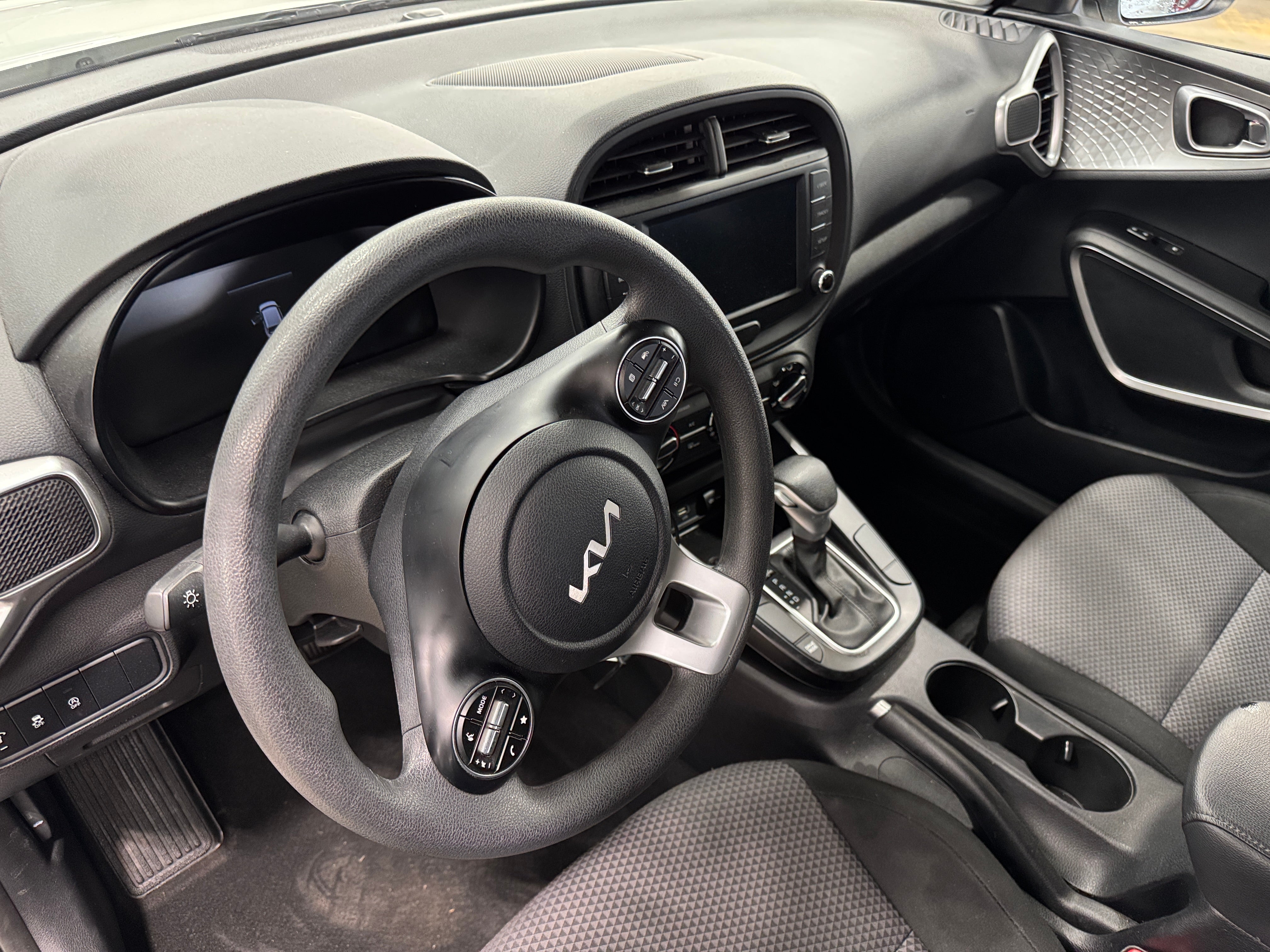 2023 Kia Soul LX 3