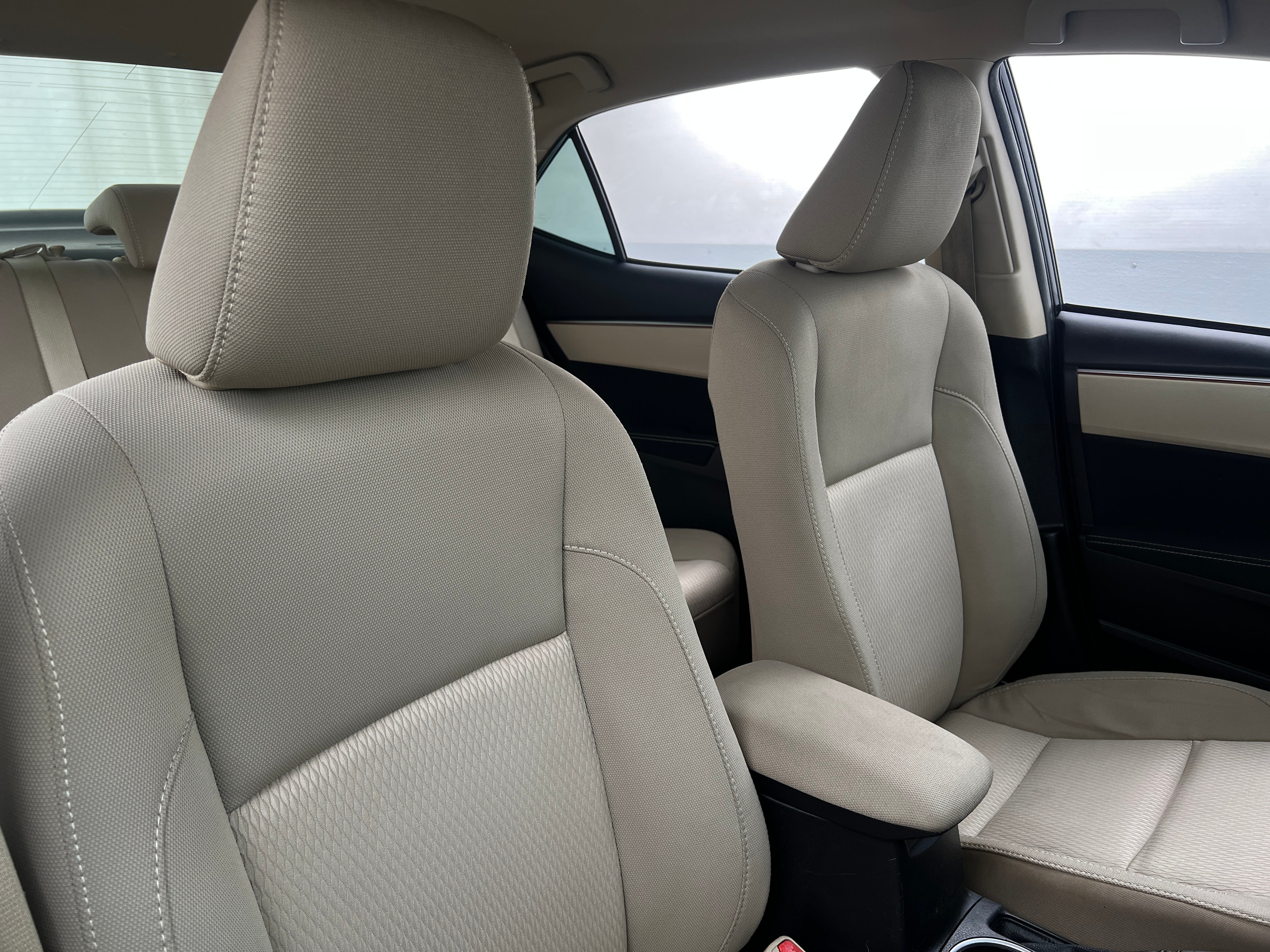 2014 Toyota Corolla LE 2