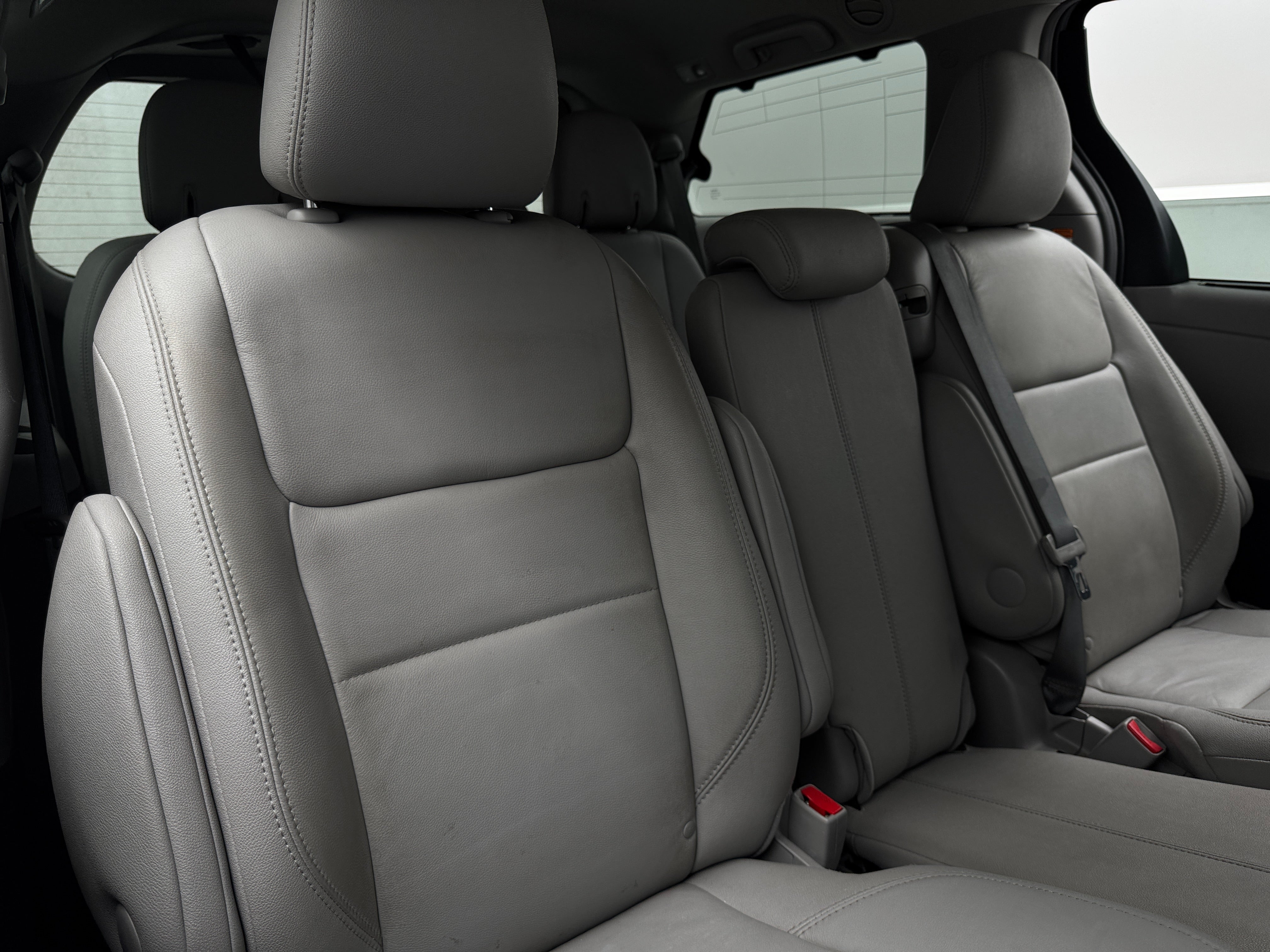 2017 Toyota Sienna XLE 5
