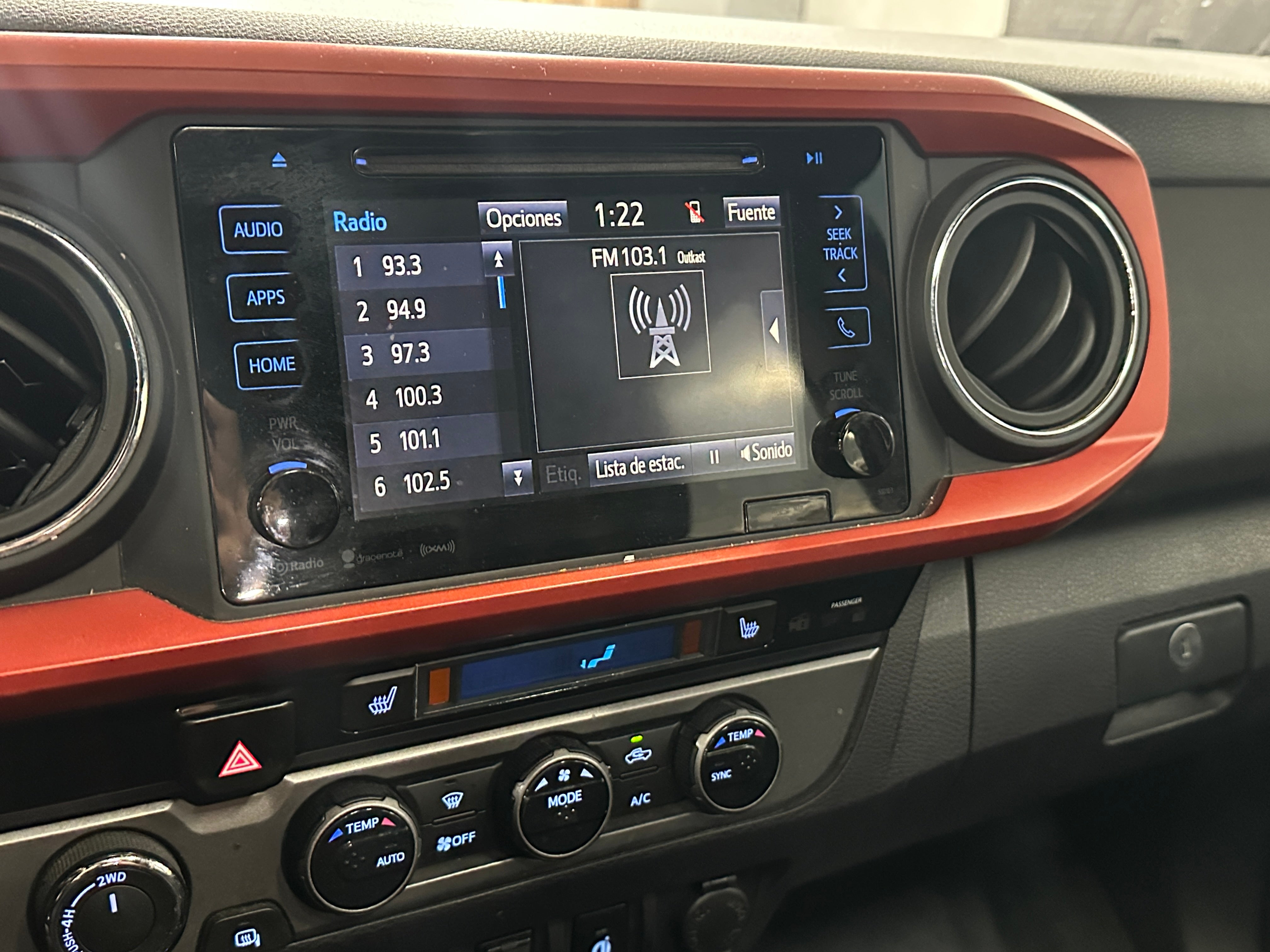 2017 Toyota Tacoma TRD Sport 4