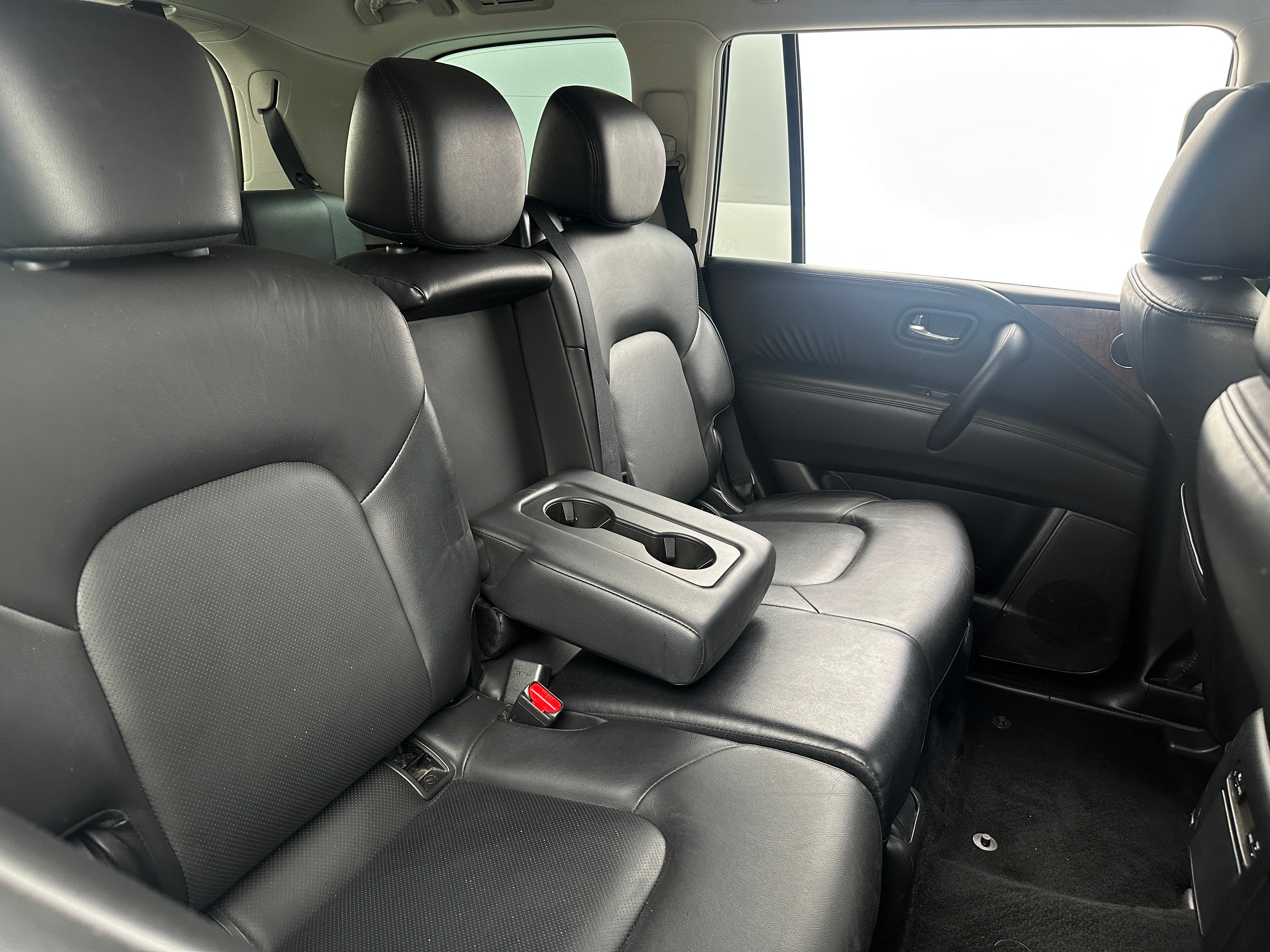 2023 Nissan Armada SL 5