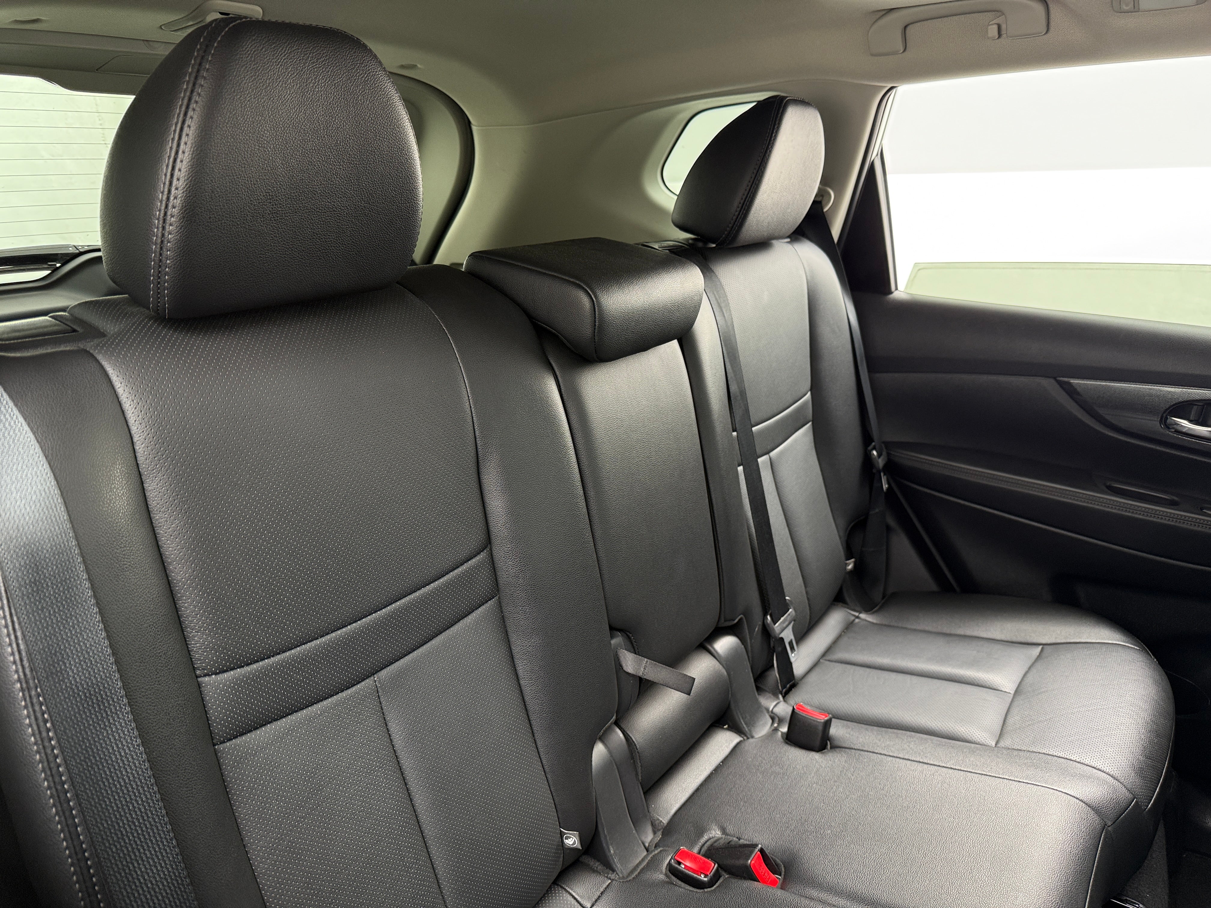 2016 Nissan Rogue SL 5