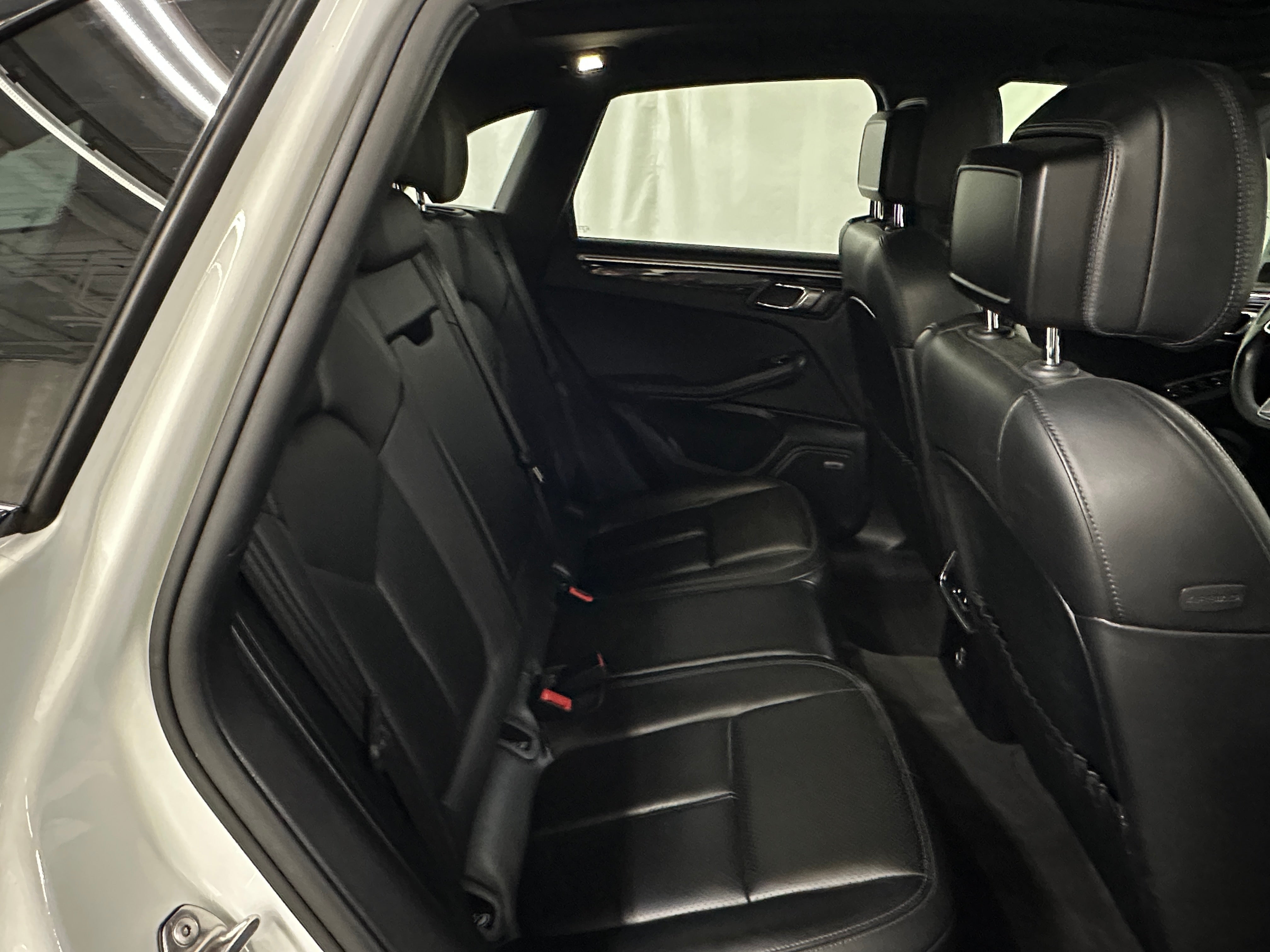 2018 Porsche Macan S 5