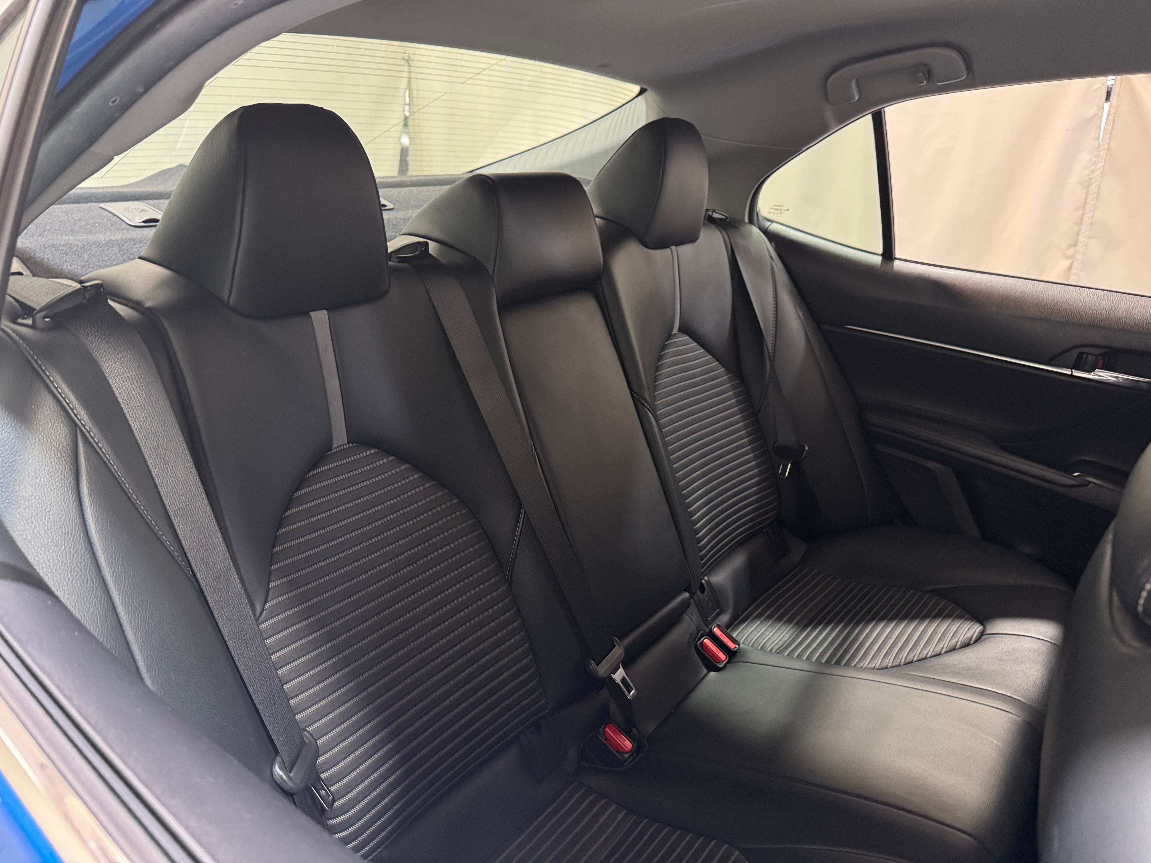 2020 Toyota Camry SE 6