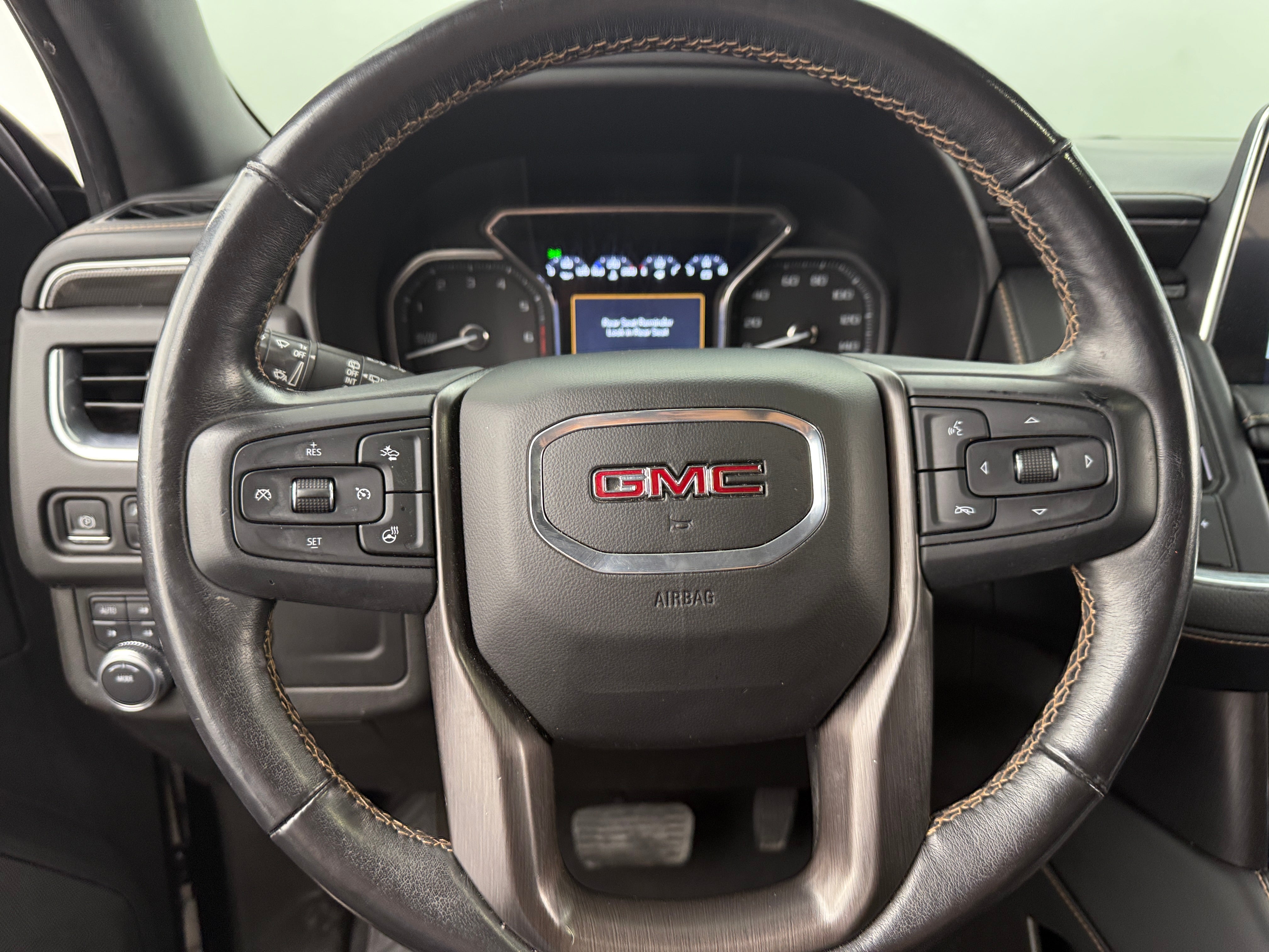 2021 GMC Yukon XL AT4 4