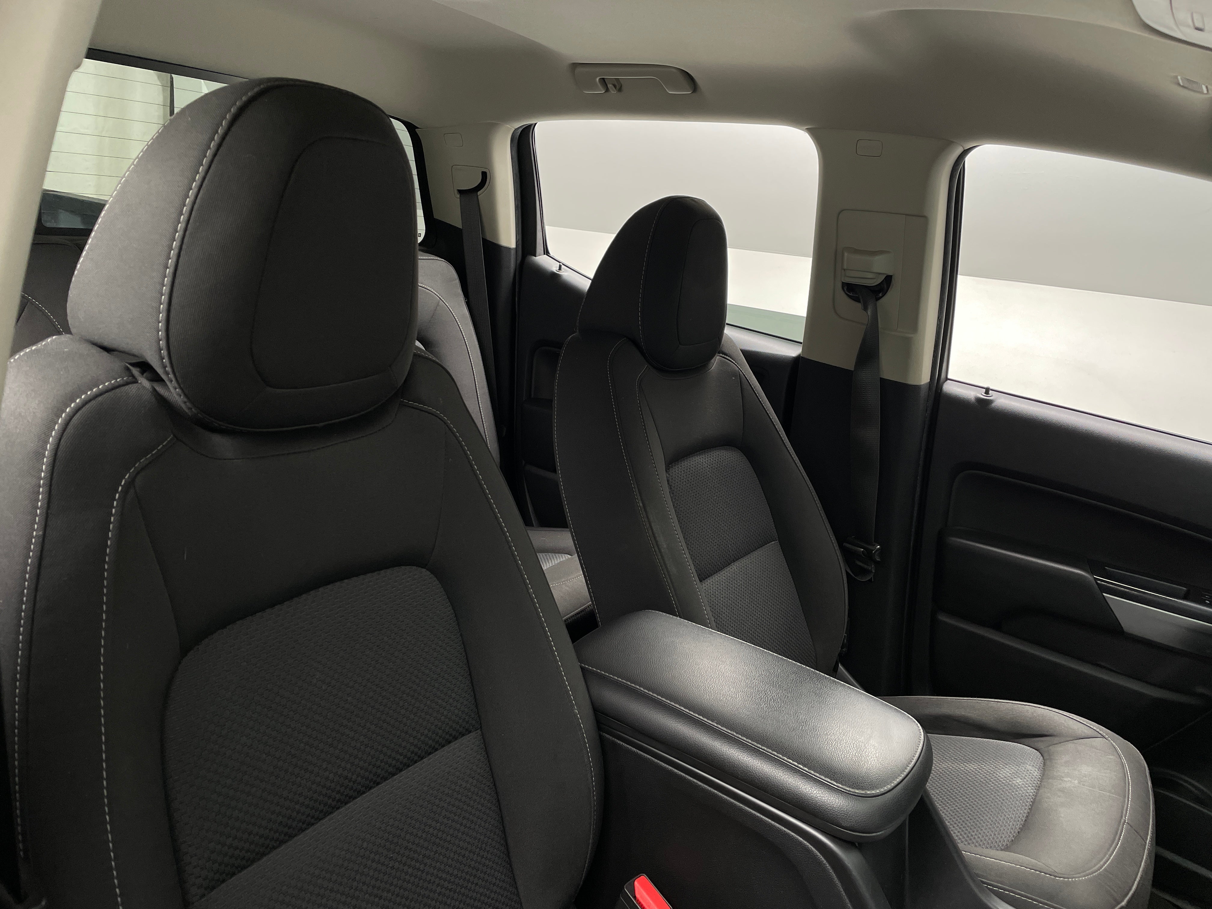 2018 Chevrolet Colorado LT 2