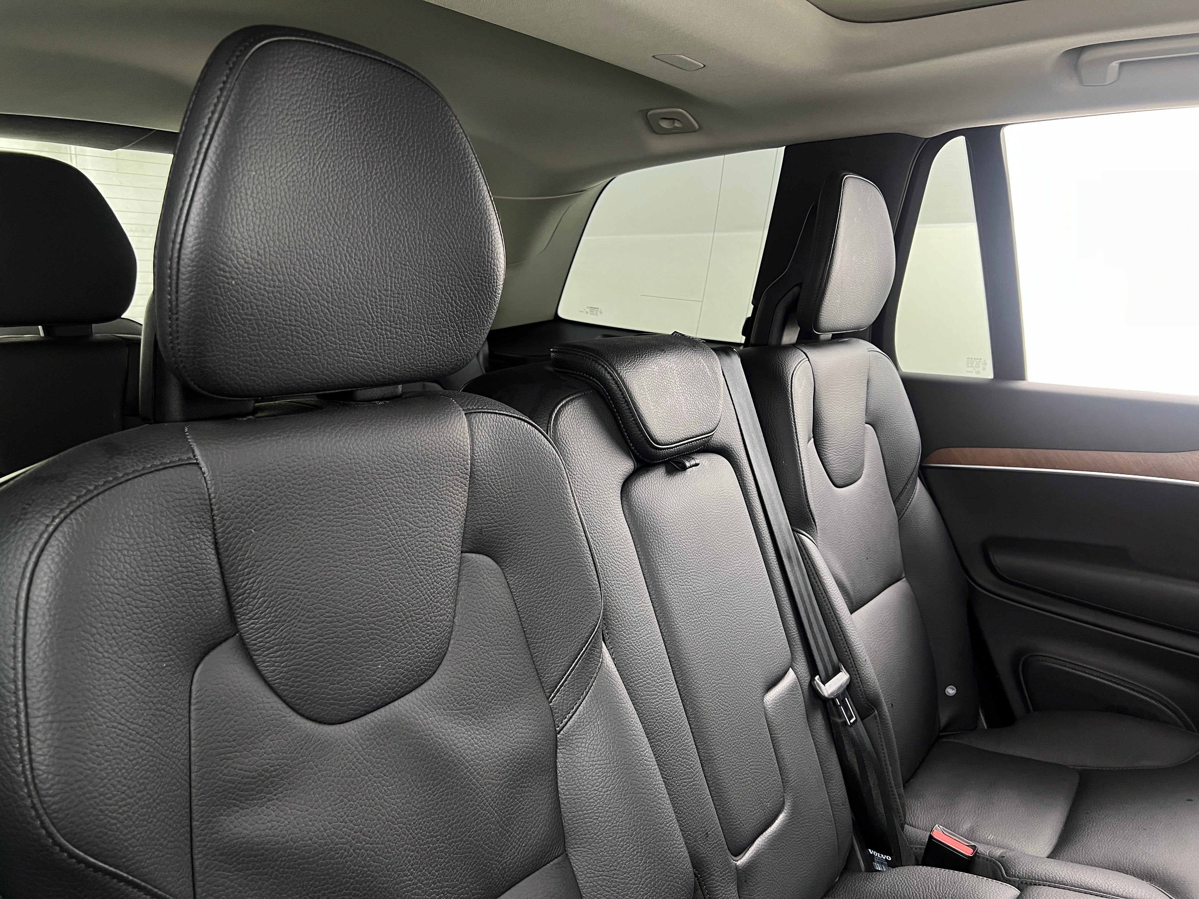 2023 Volvo XC90 B6 Plus 5