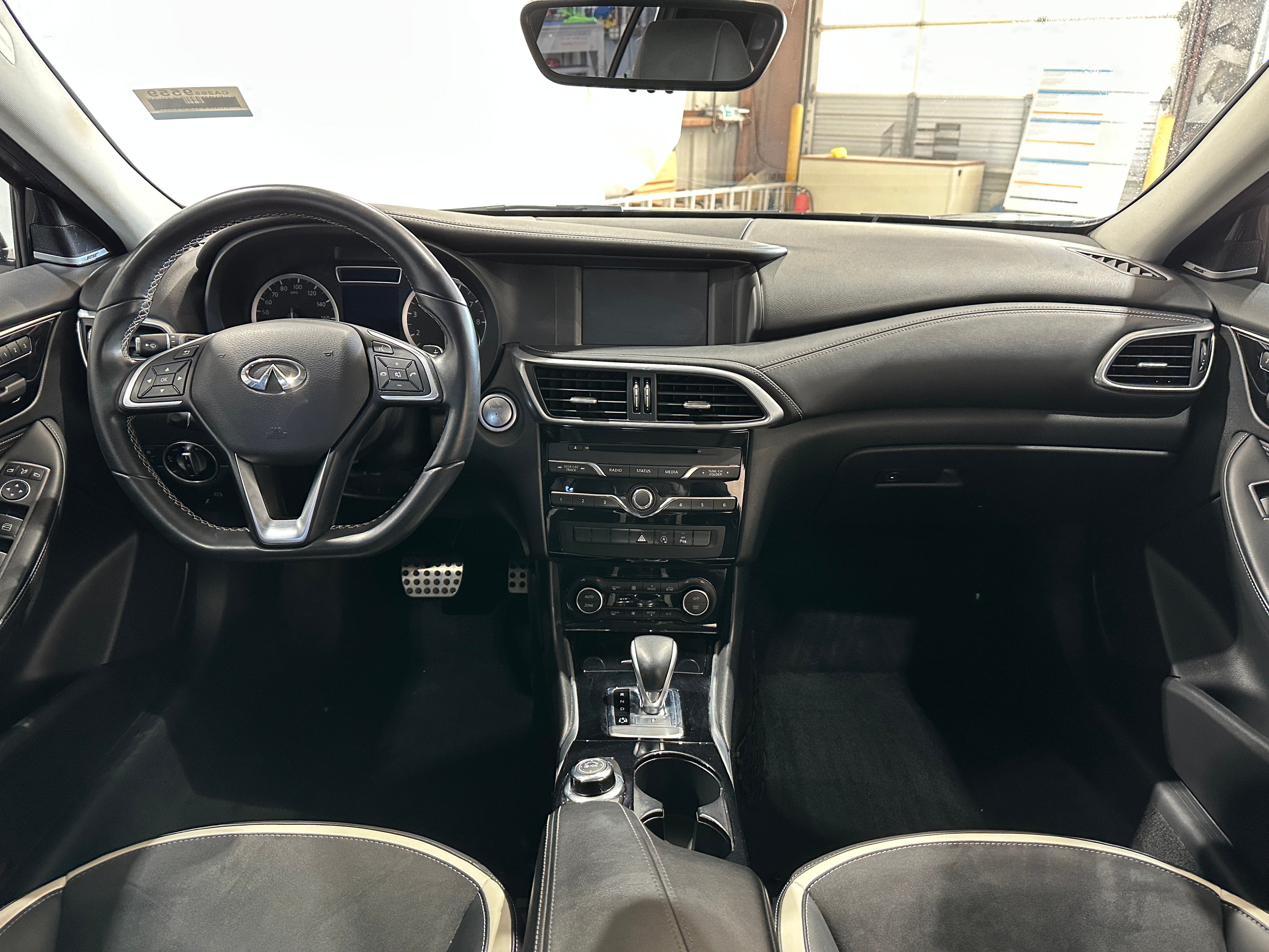 2018 INFINITI QX30 Sport 2