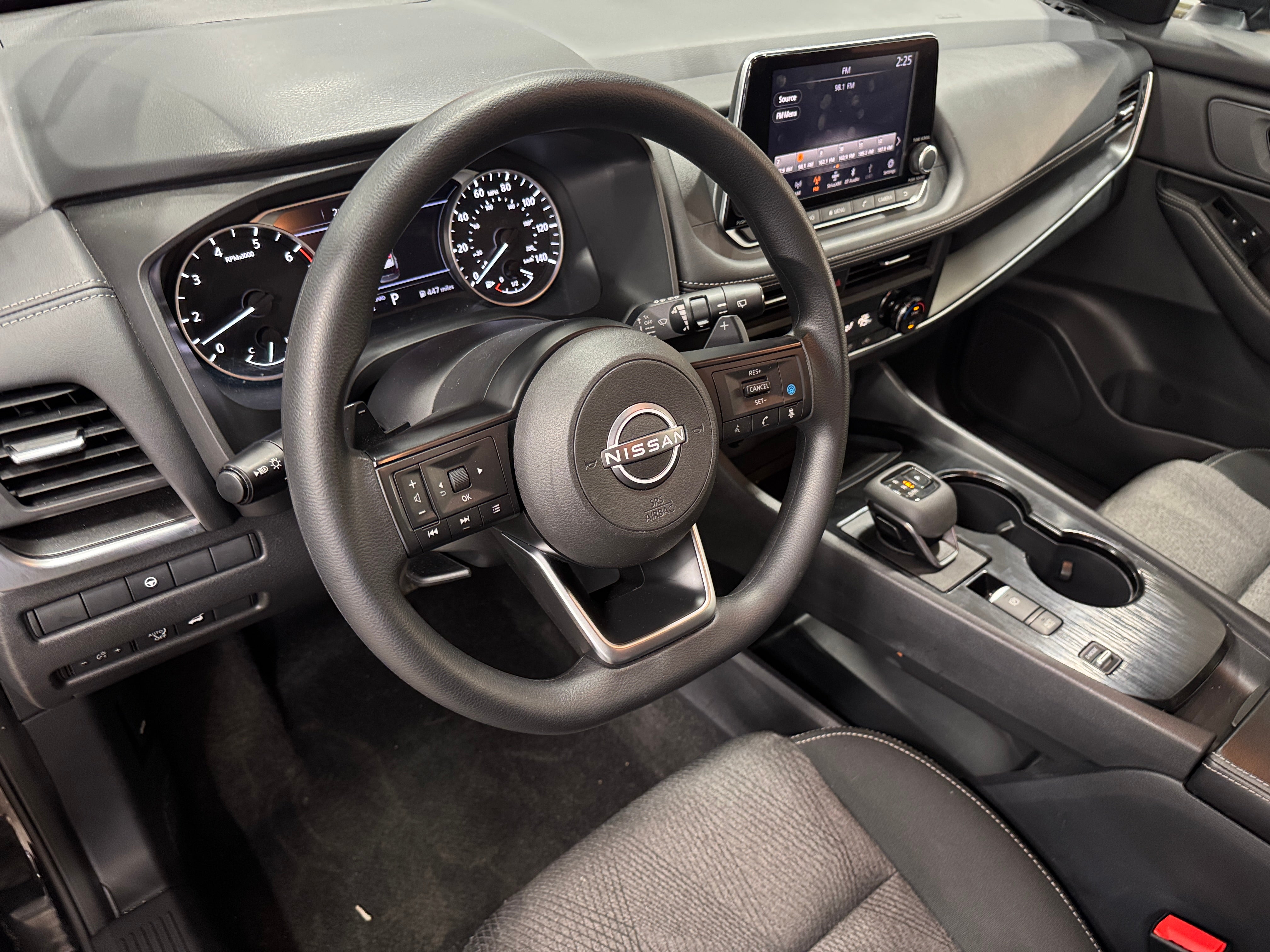 2024 Nissan Rogue SV 3