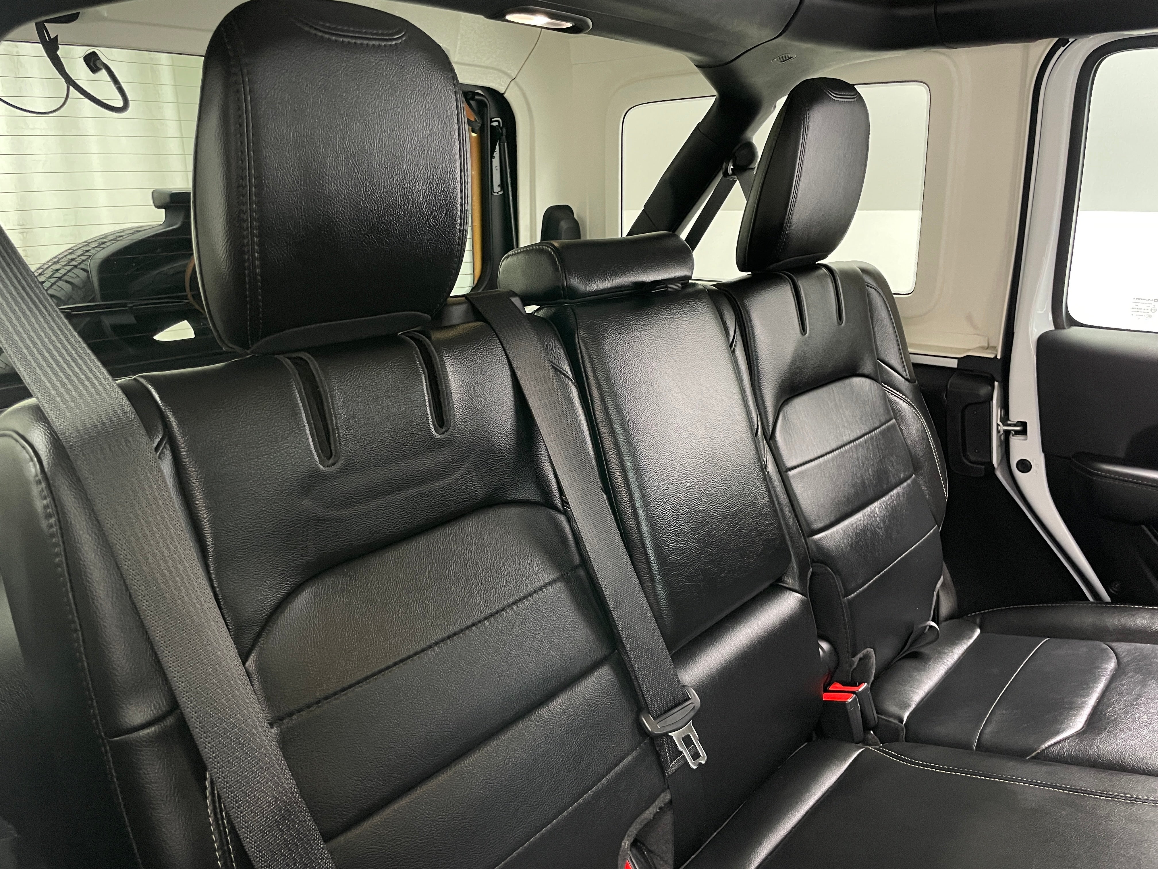 2022 Jeep Wrangler Unlimited Sahara 4xe 5