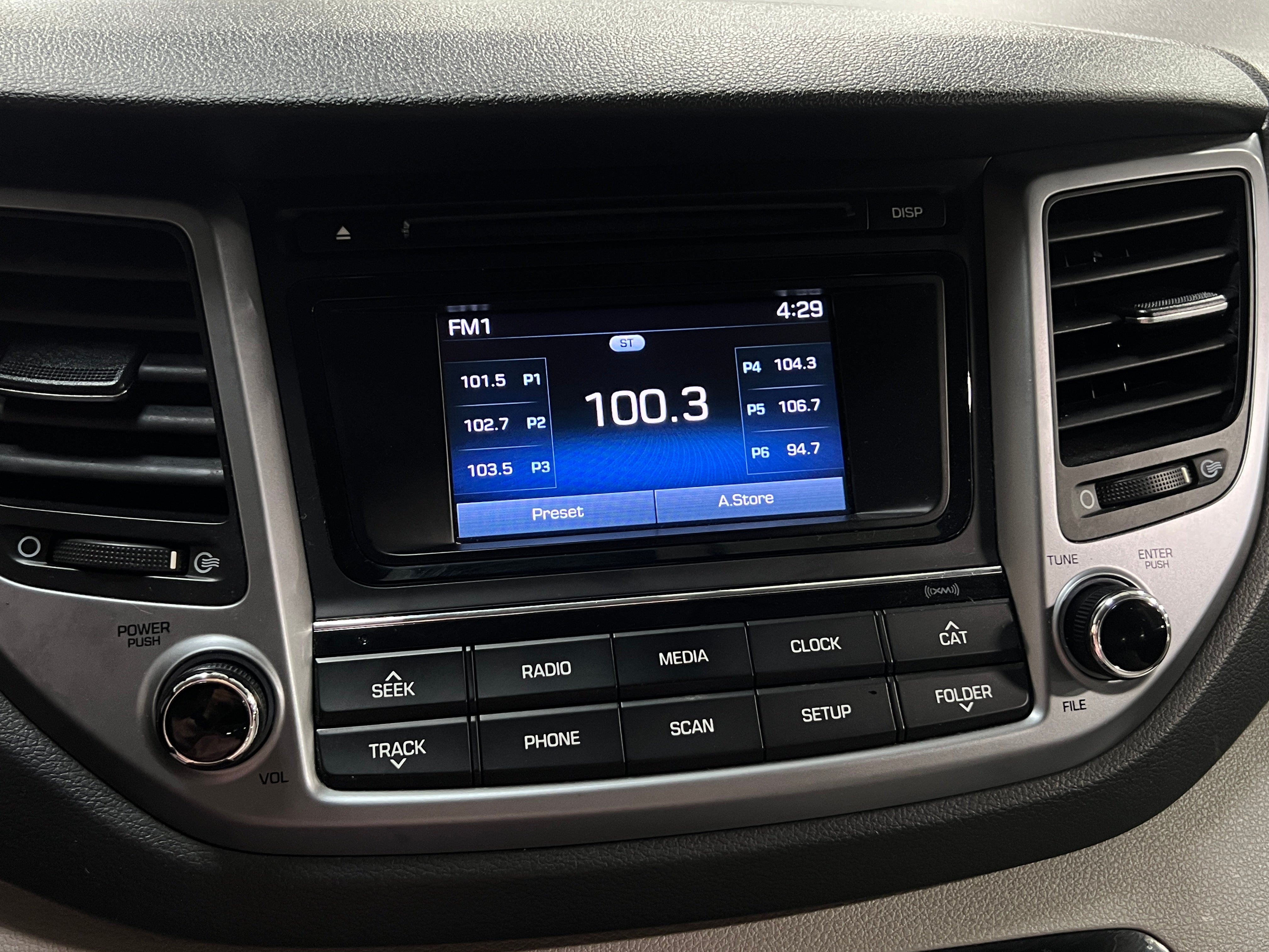 2017 Hyundai Tucson SE 4