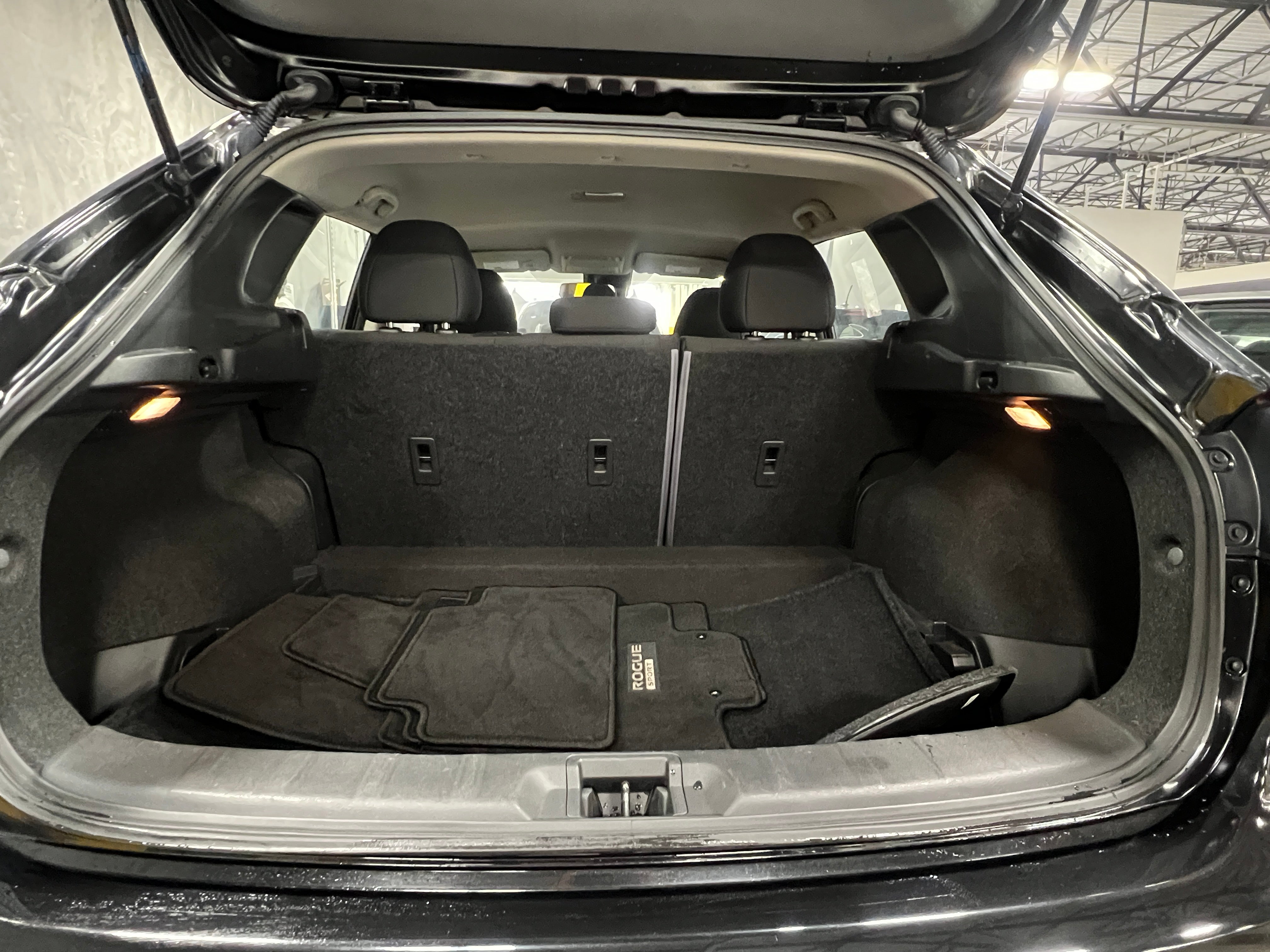 2022 Nissan Rogue Sport S 7